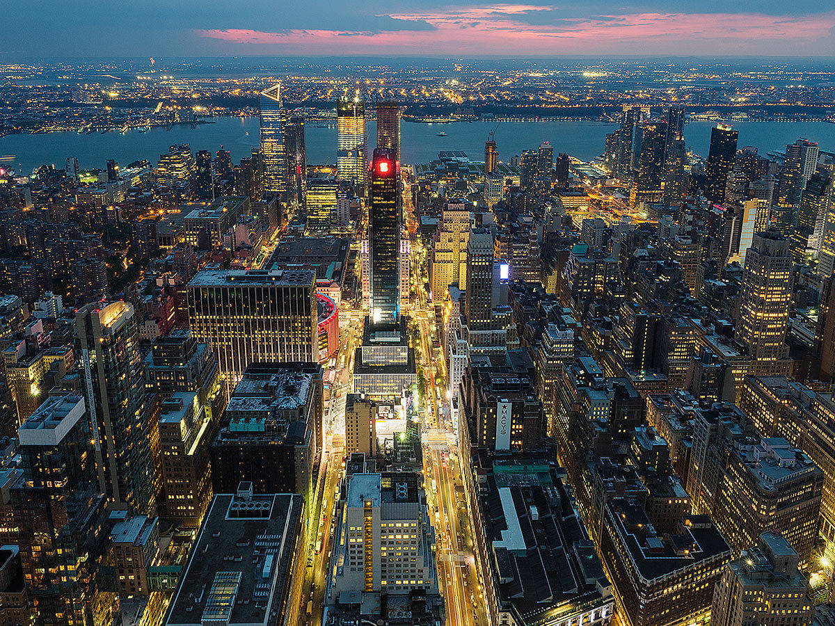 East Manhattan di notte