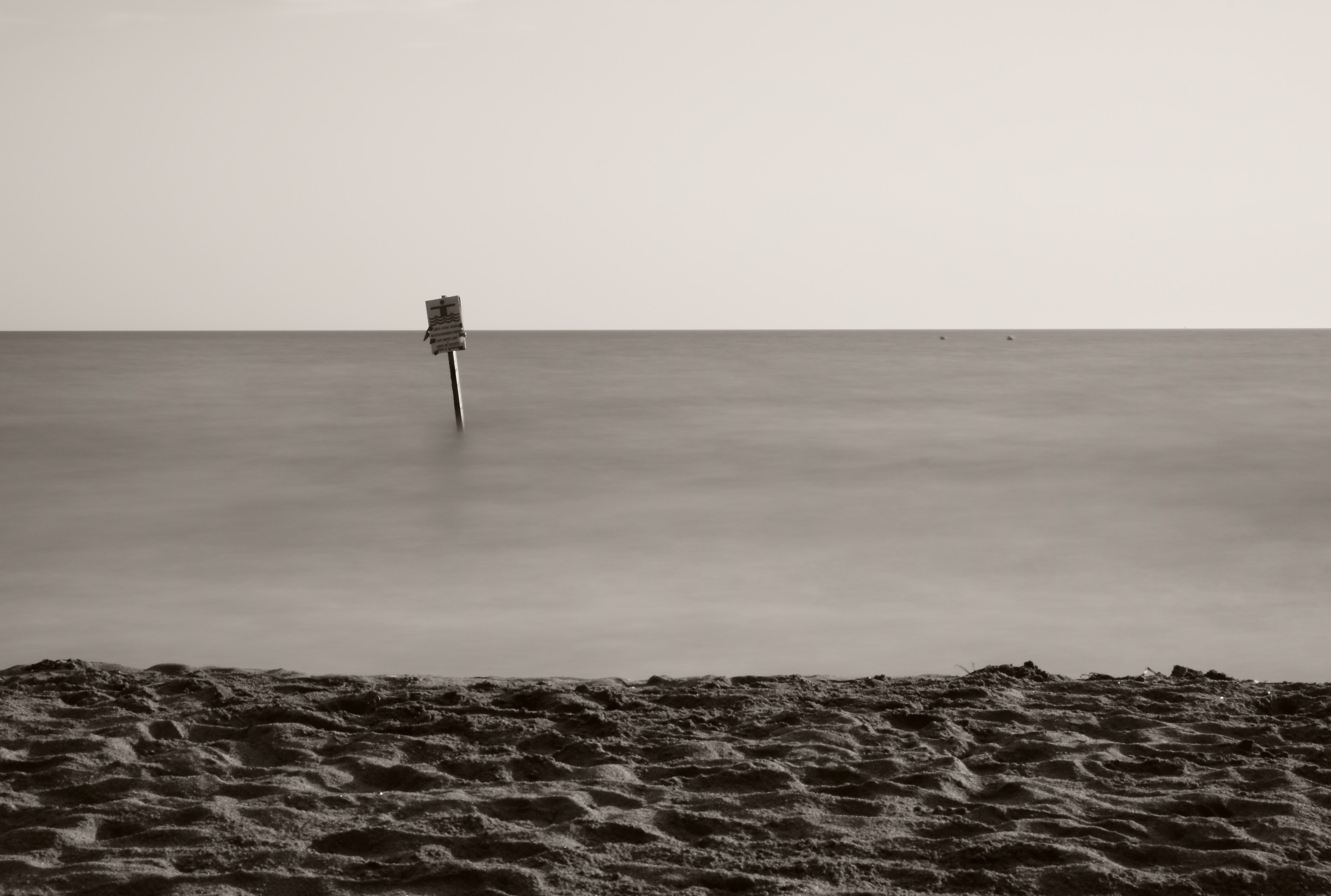 Solo in mezzo al mar, ma le onde mi sapran carezzar