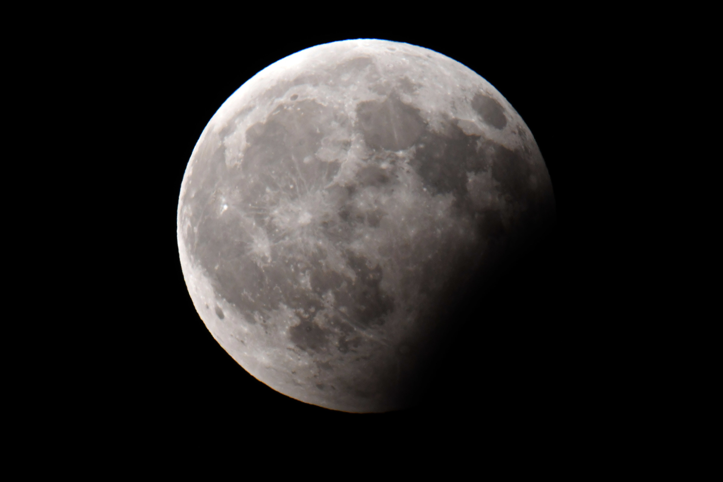 Eclissi lunare 7 agosto 2017