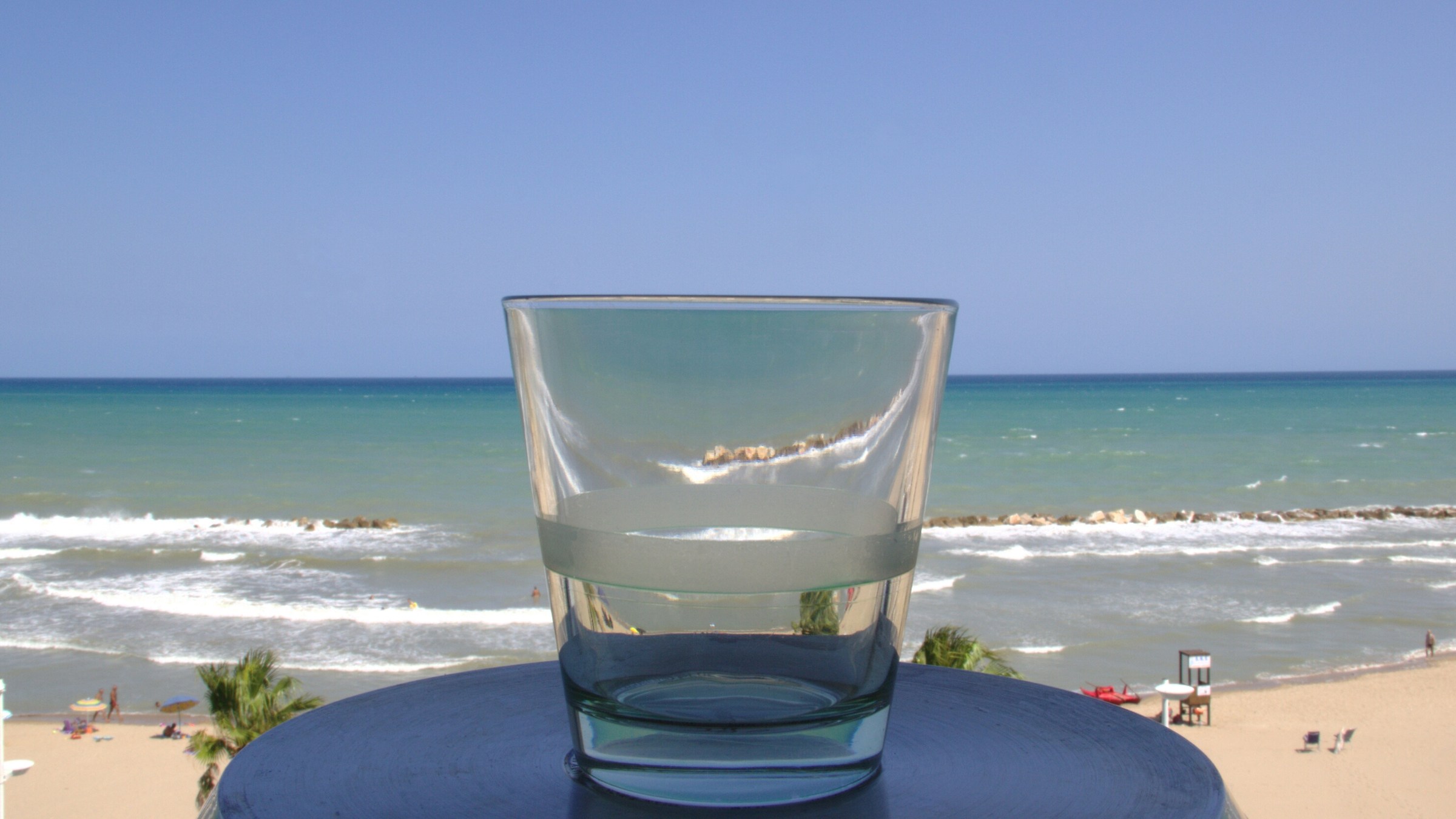 The sea in a glass