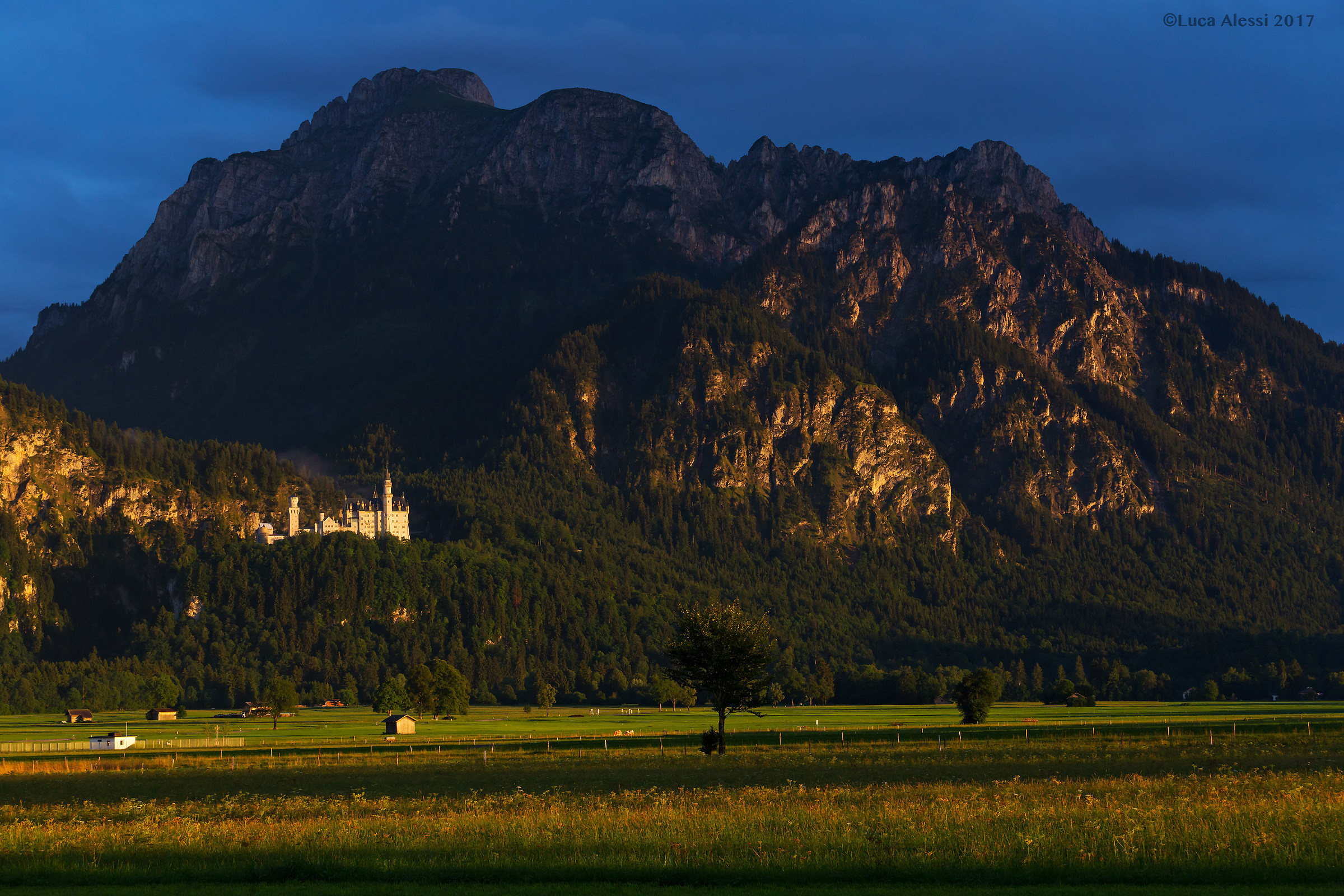 Shouting light on Ludwig Castle