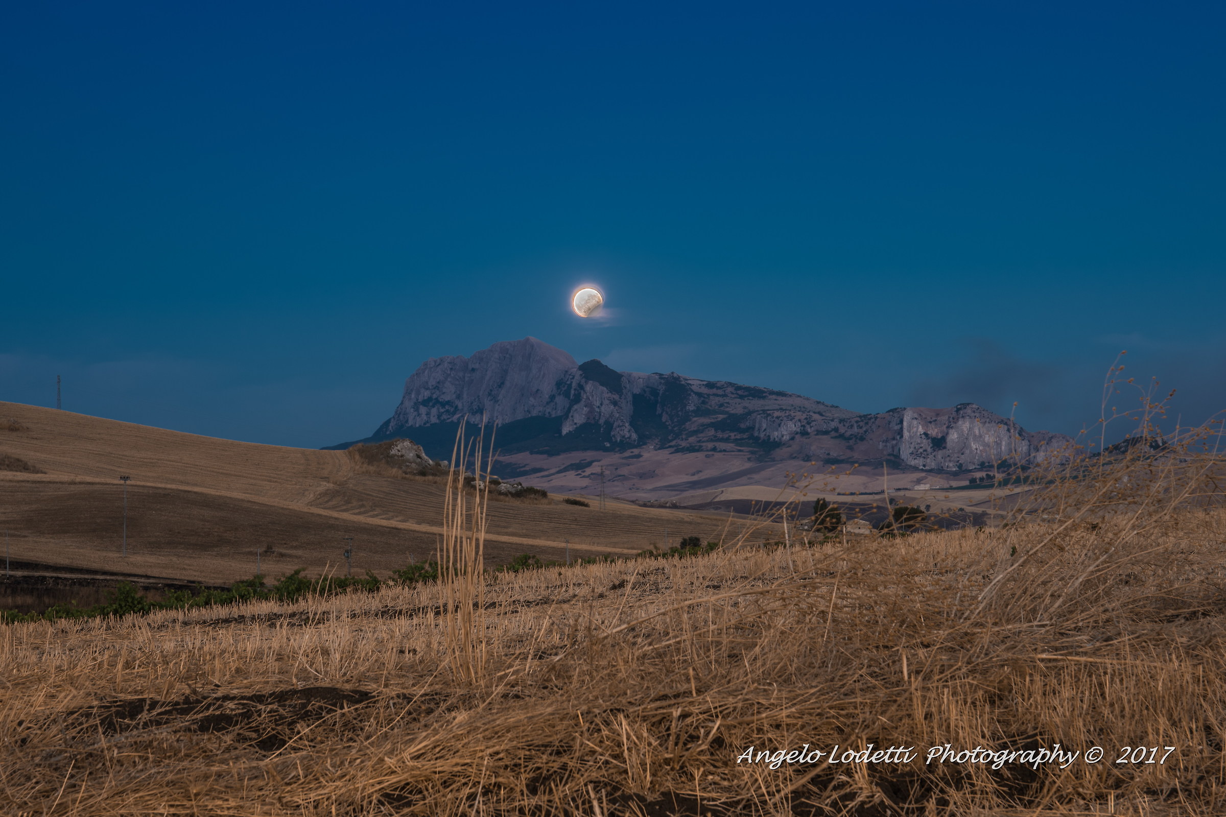 Eclissi lunare parziale
