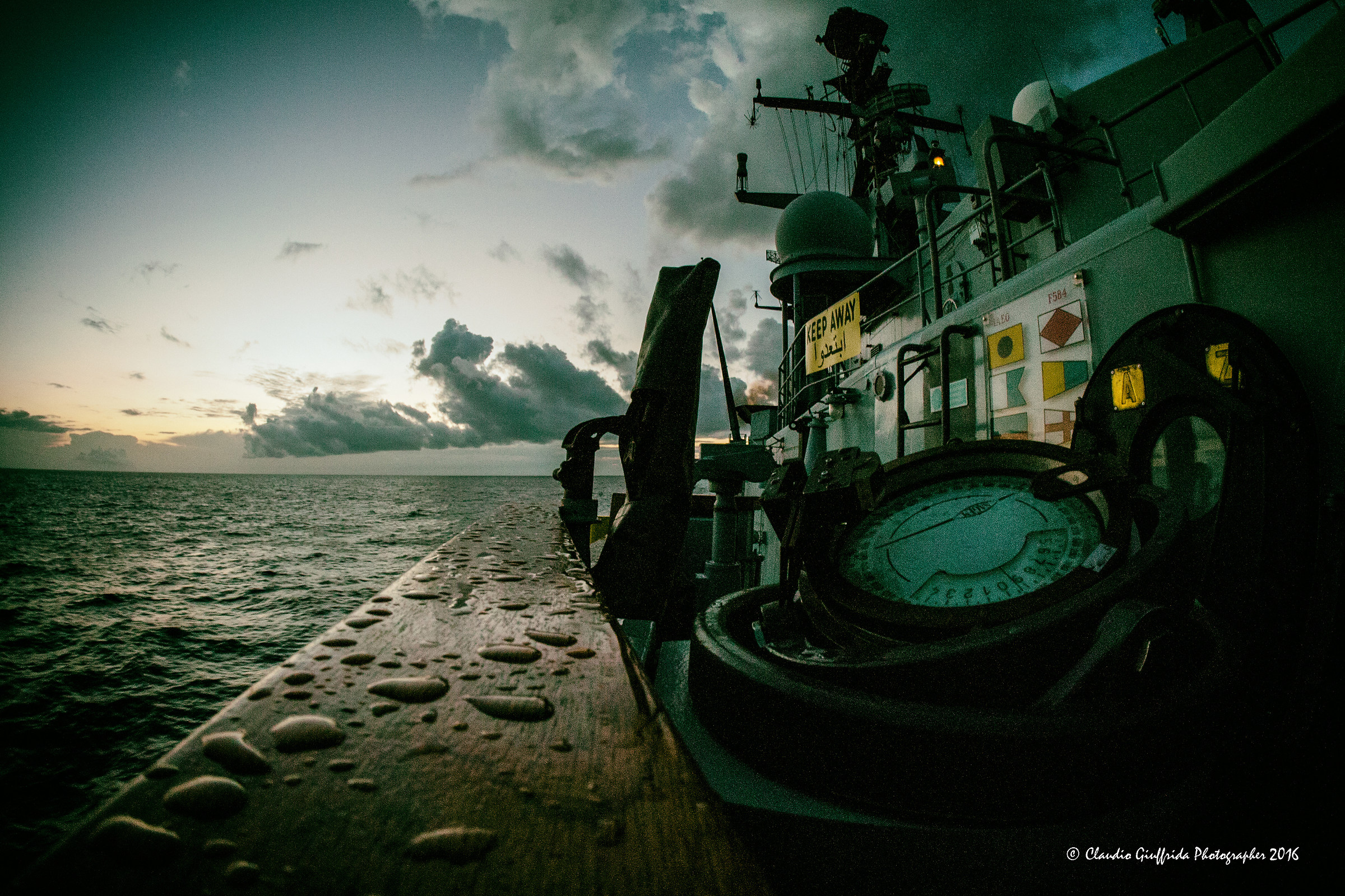 dall'aletta di plancia