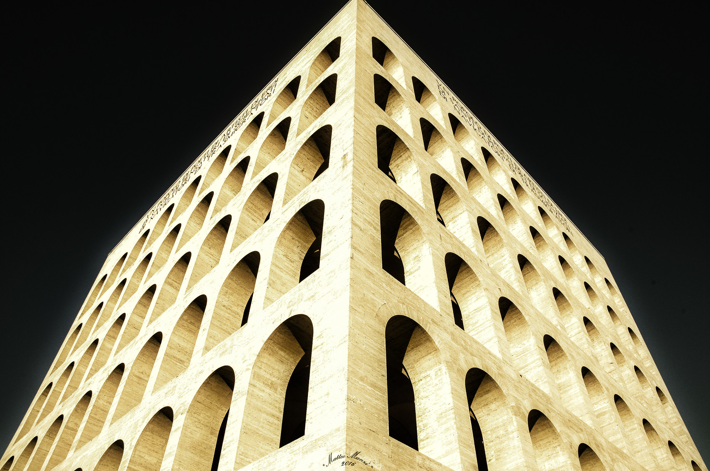 Square Colosseum (eur- Roma)