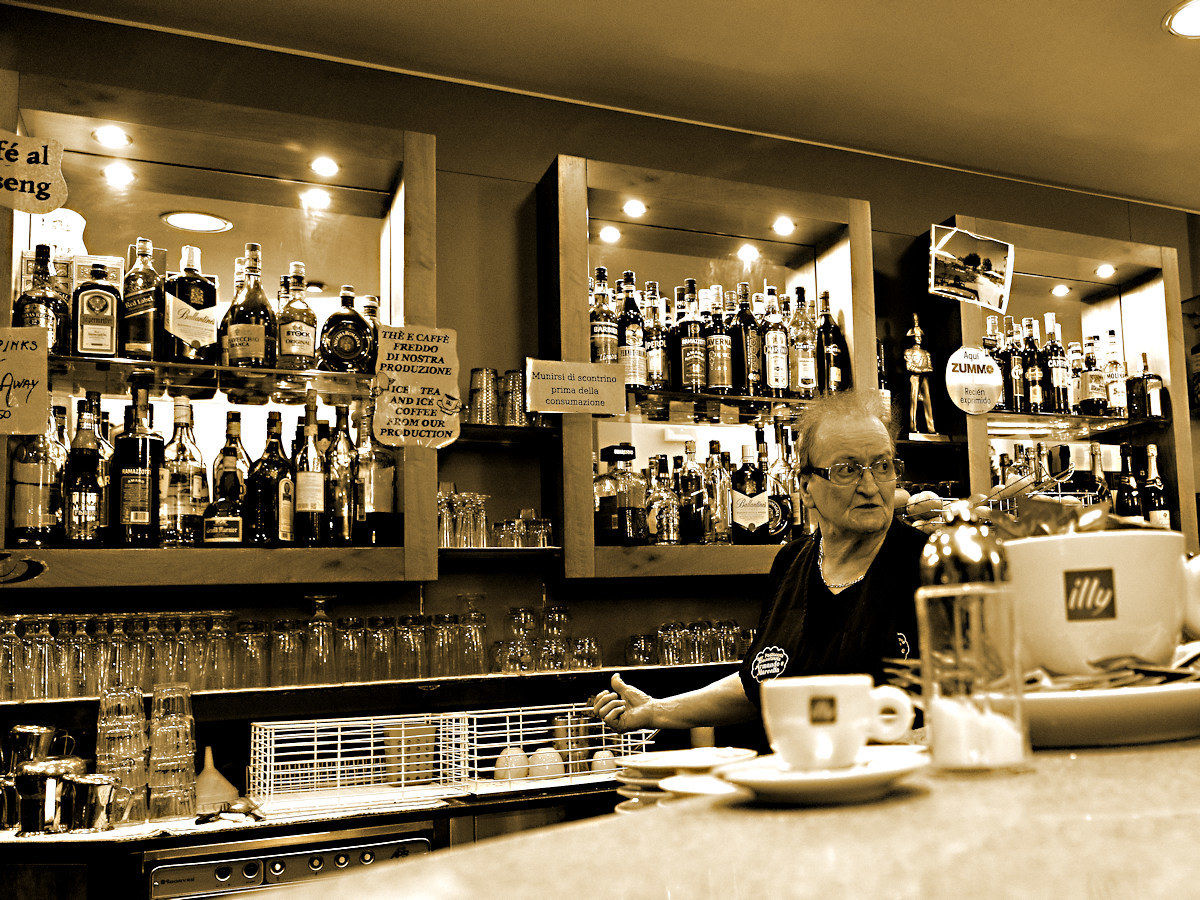 Cercasi Apprendista Barista - (Urgente...)