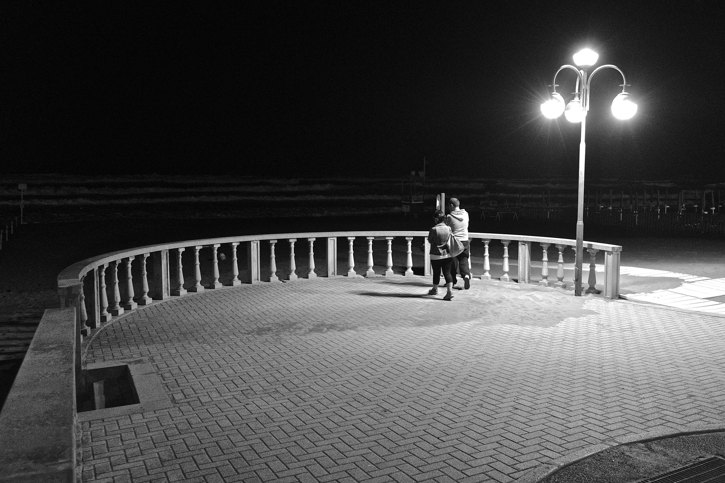 Una rotonda sul mare