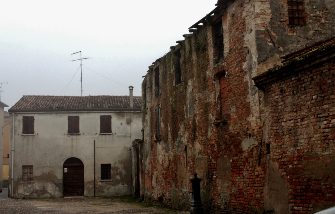 Mantova meravigliosamente decadente