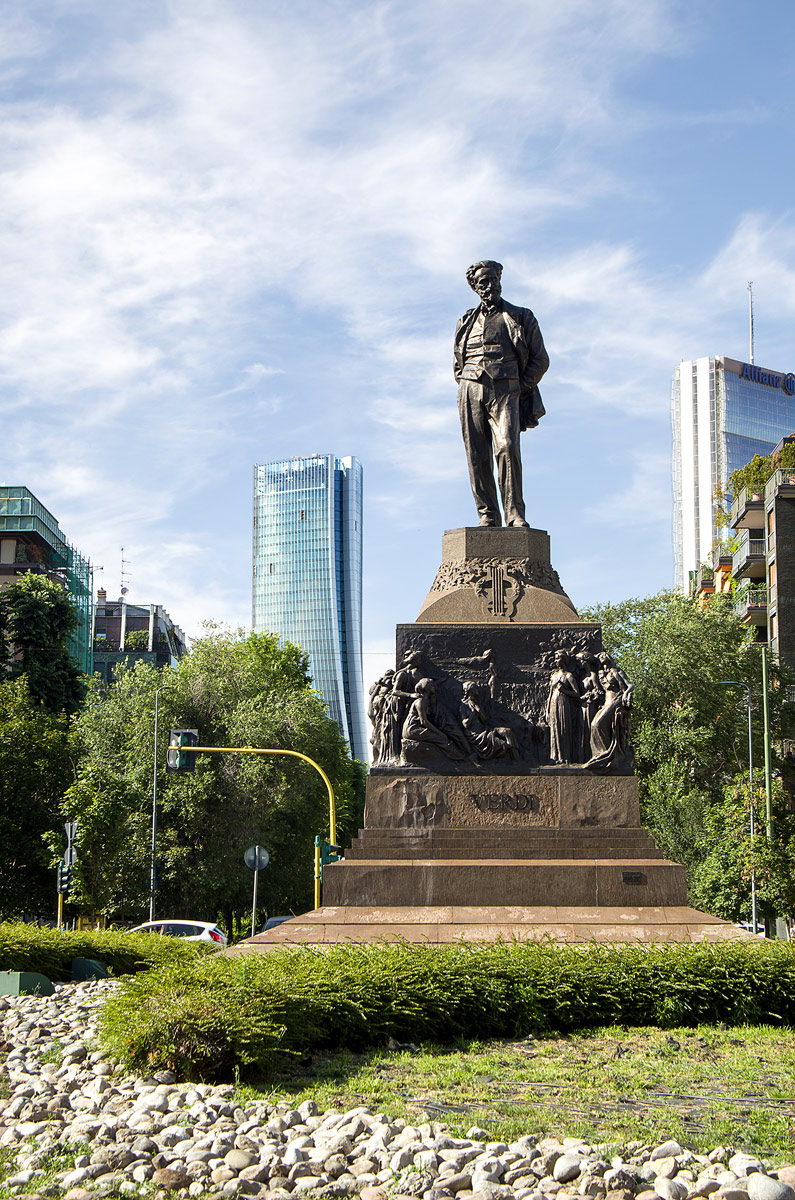 The Straight Stretched and the Great