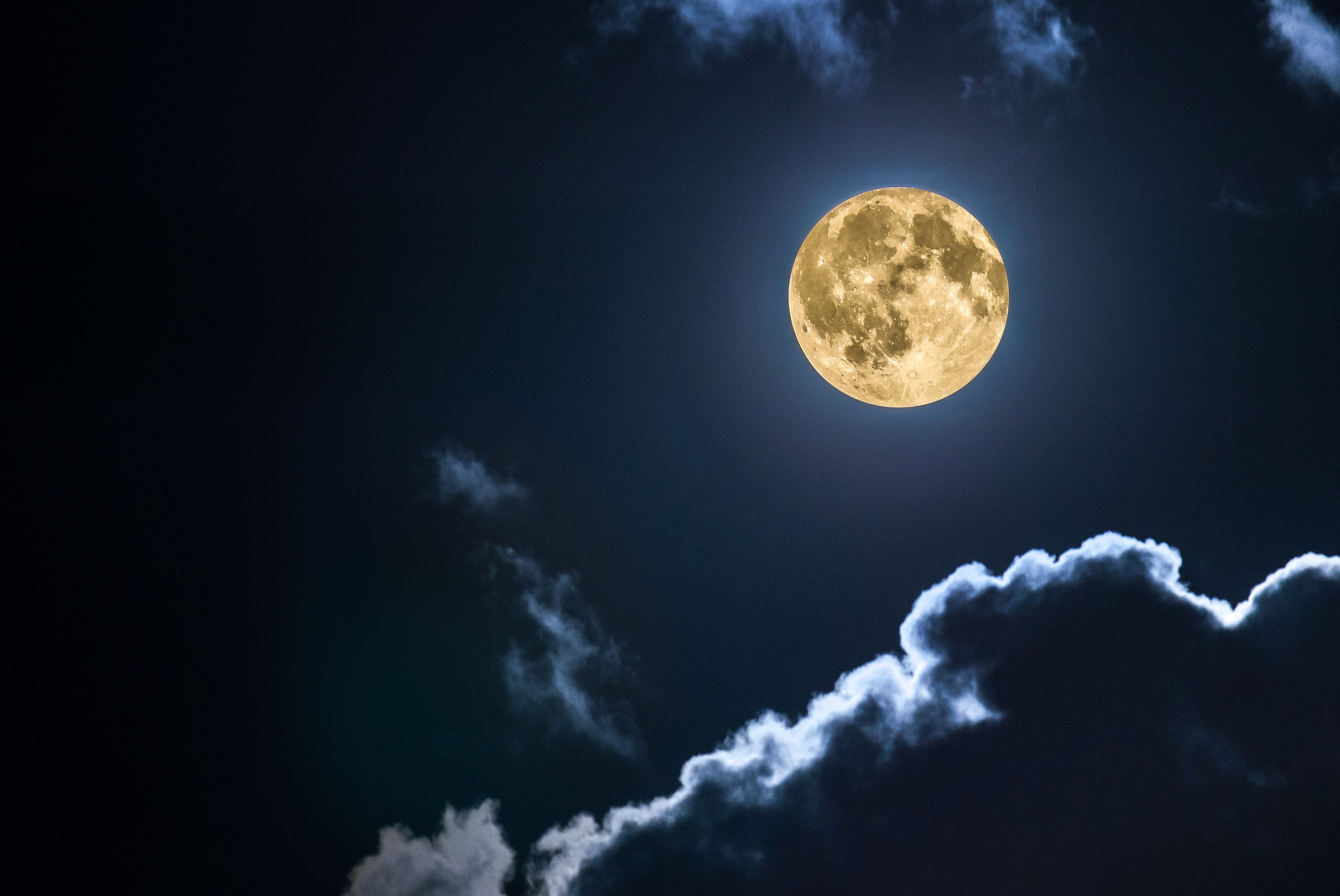 Peep into the clouds