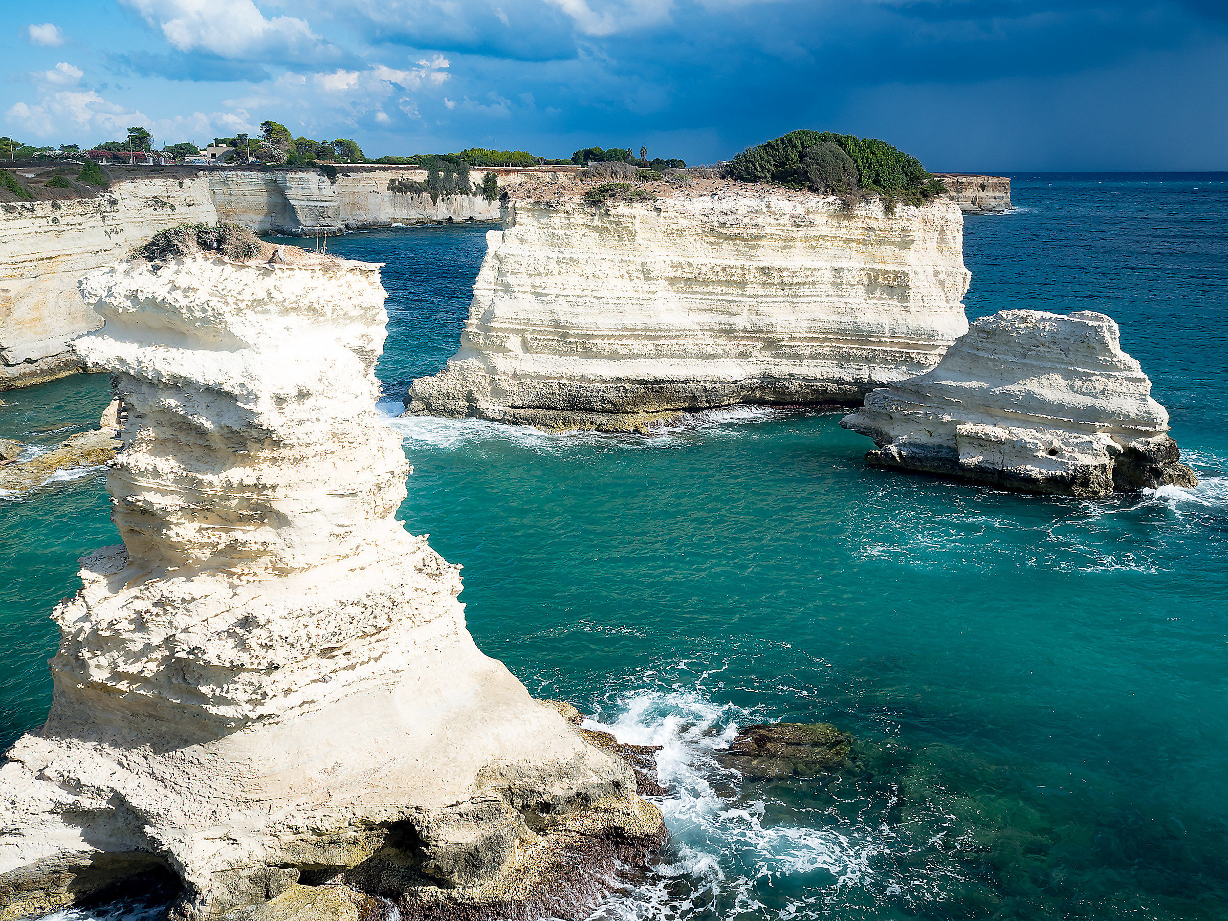 Faraglioni of Torre Sant'Andrea (le)