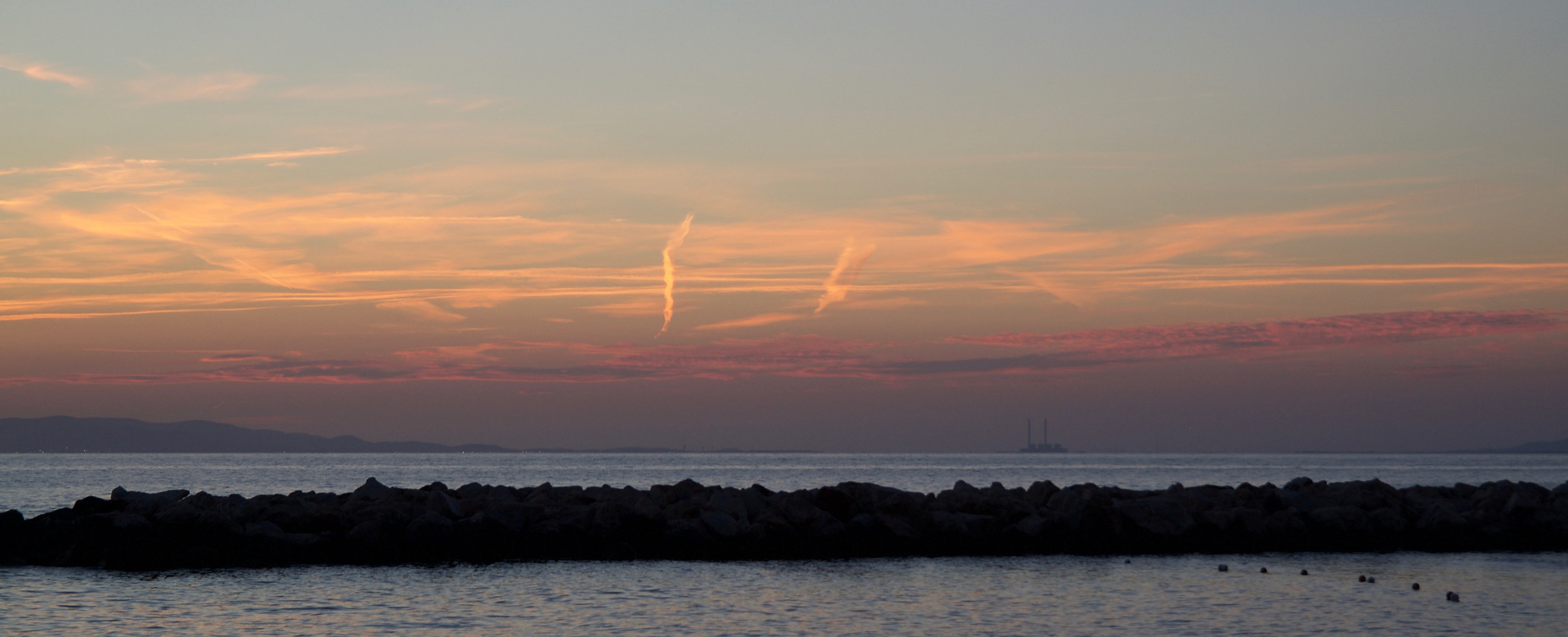 3 Alcune spennellate sul cielo