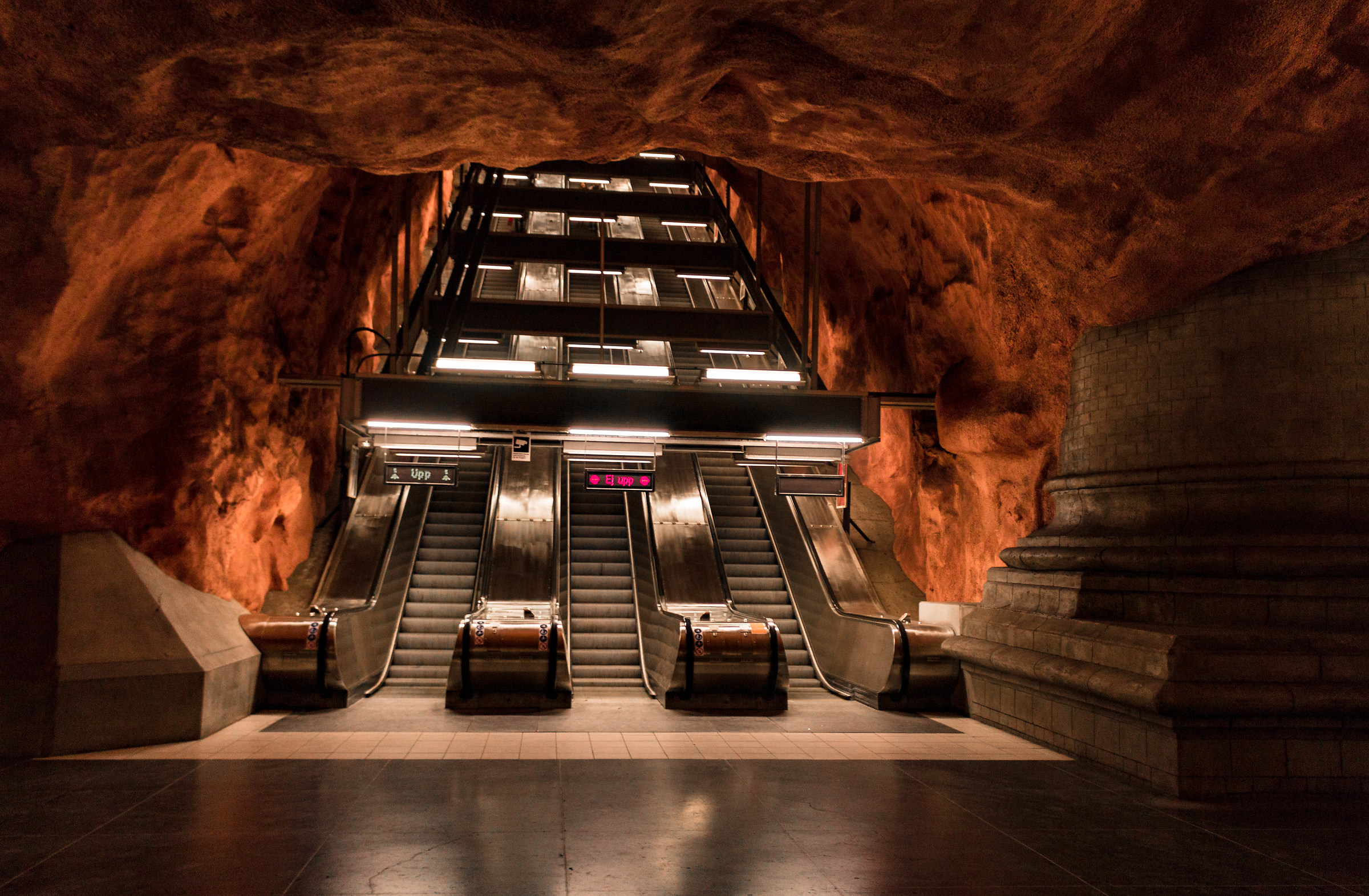 Radhuset Tunnelbana Station