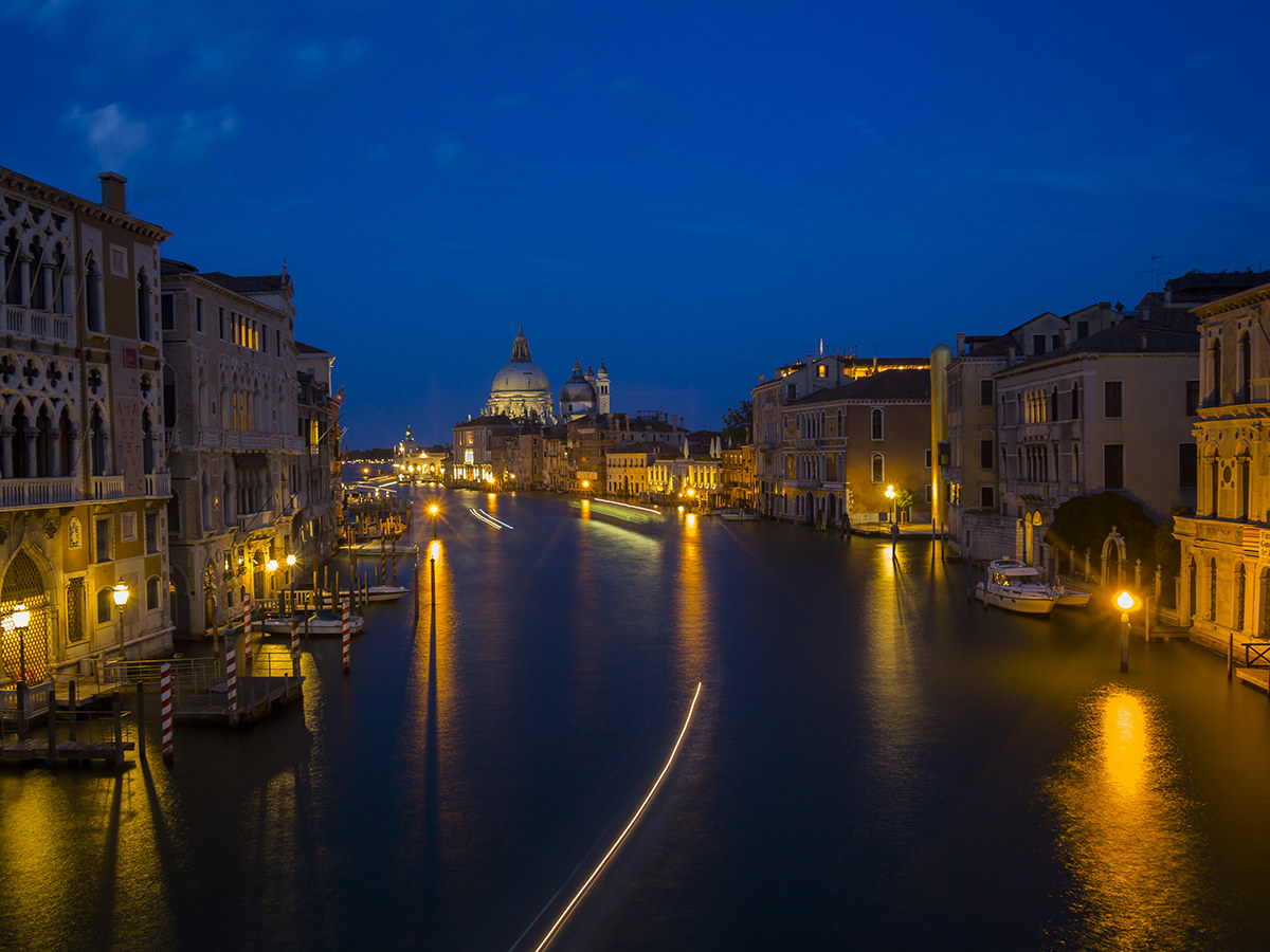 Ora blu da ponte dell'accademia