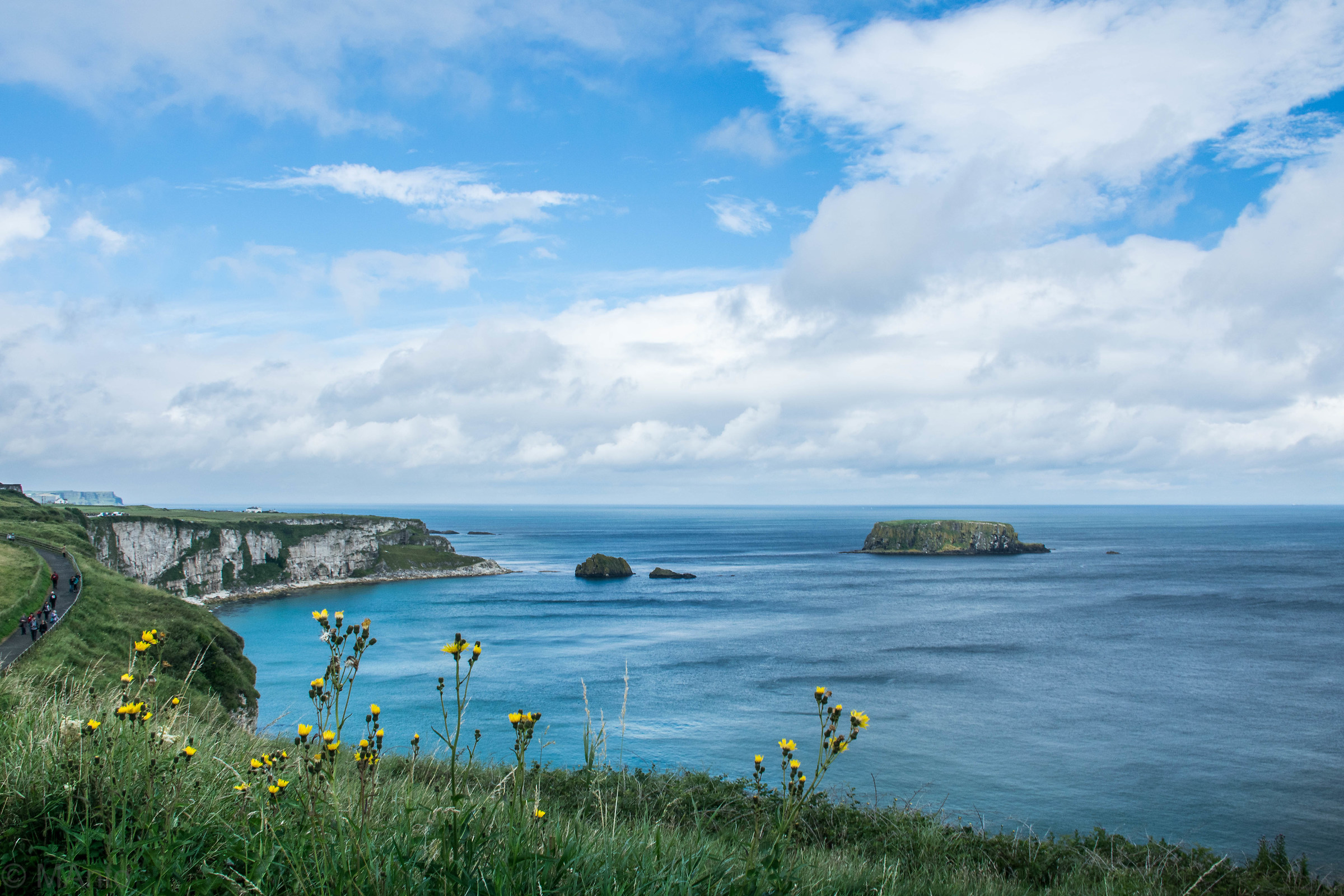 costa irlandese nei pressi di Giant Causway