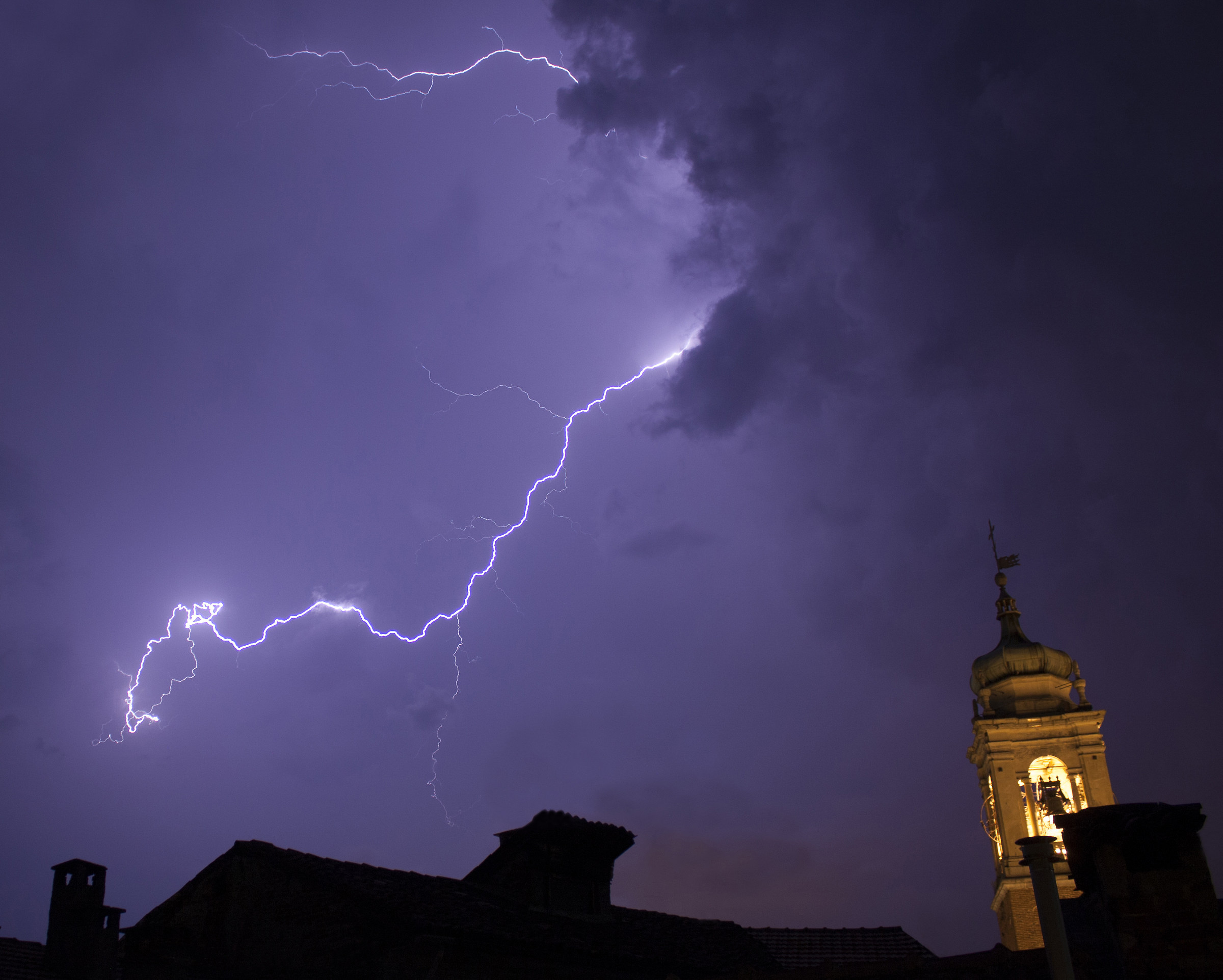 Fulmine a ciel "non"-sereno