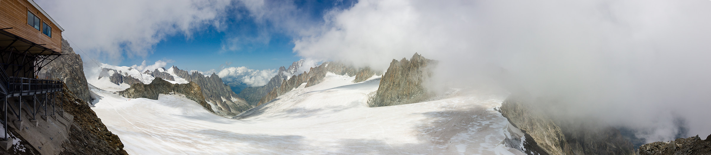 Overview of Punta Helbronner