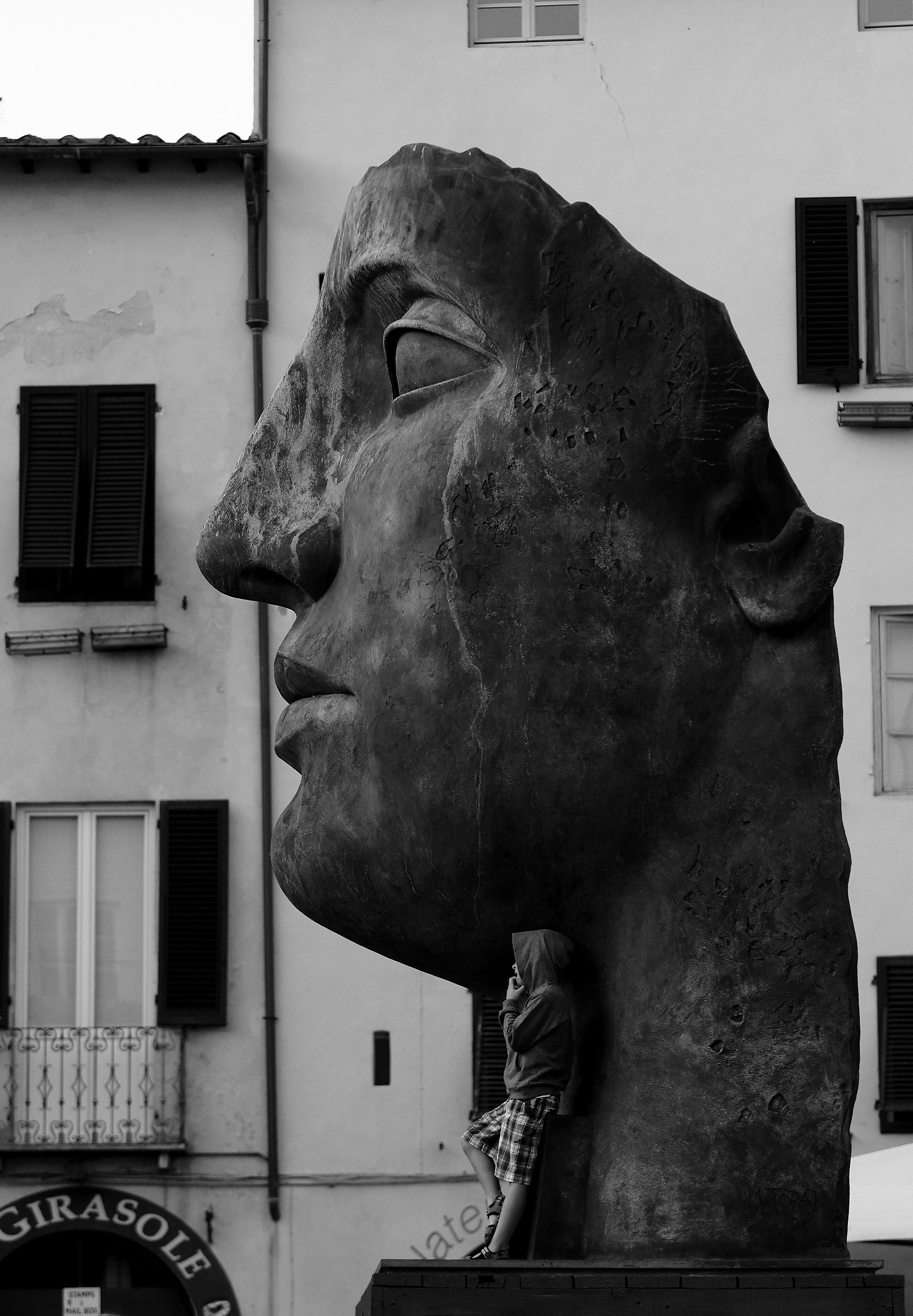 On Igor Mitoraj's head