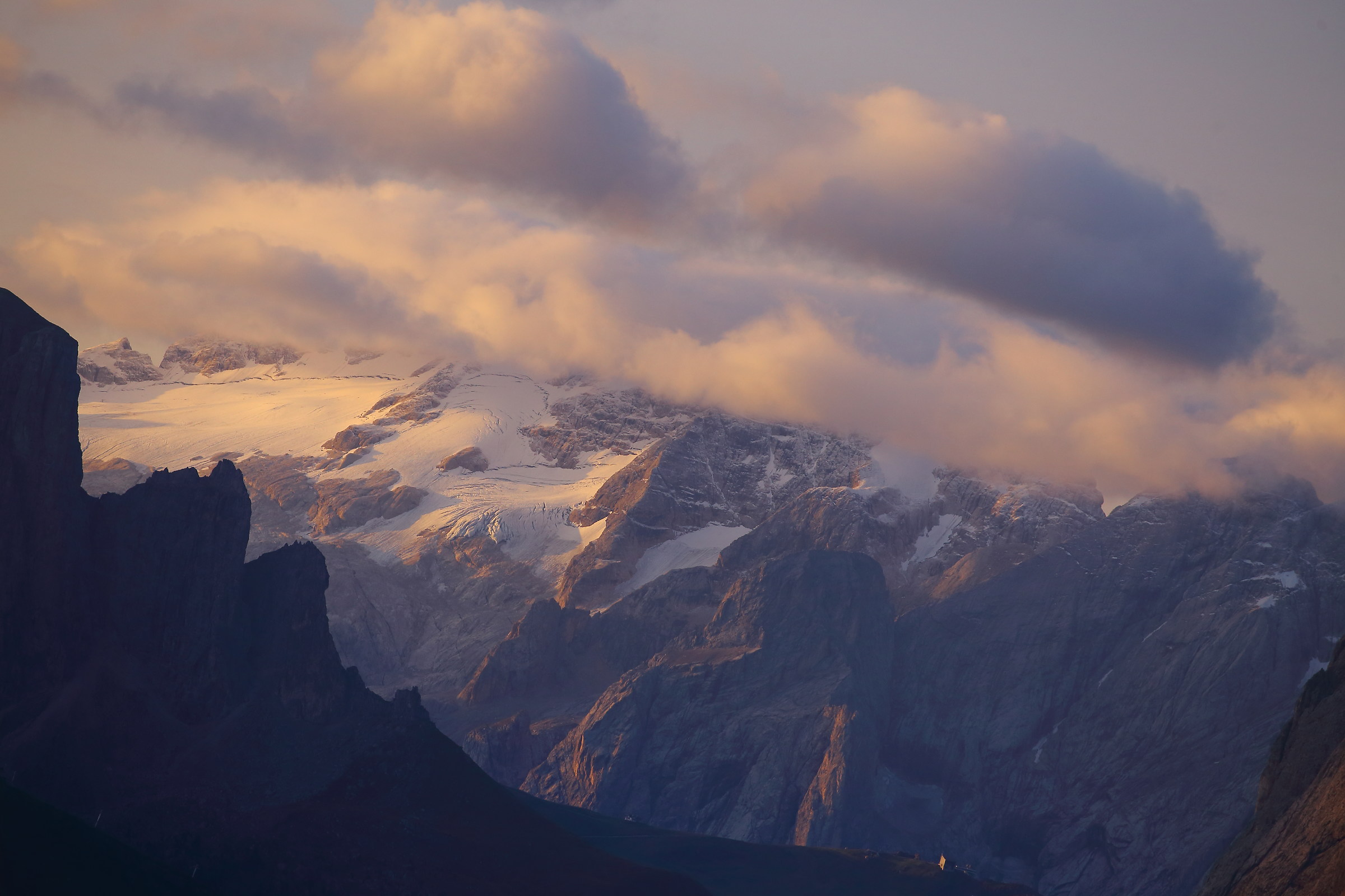 The sunrise seen from the wake of Cristl Rescia