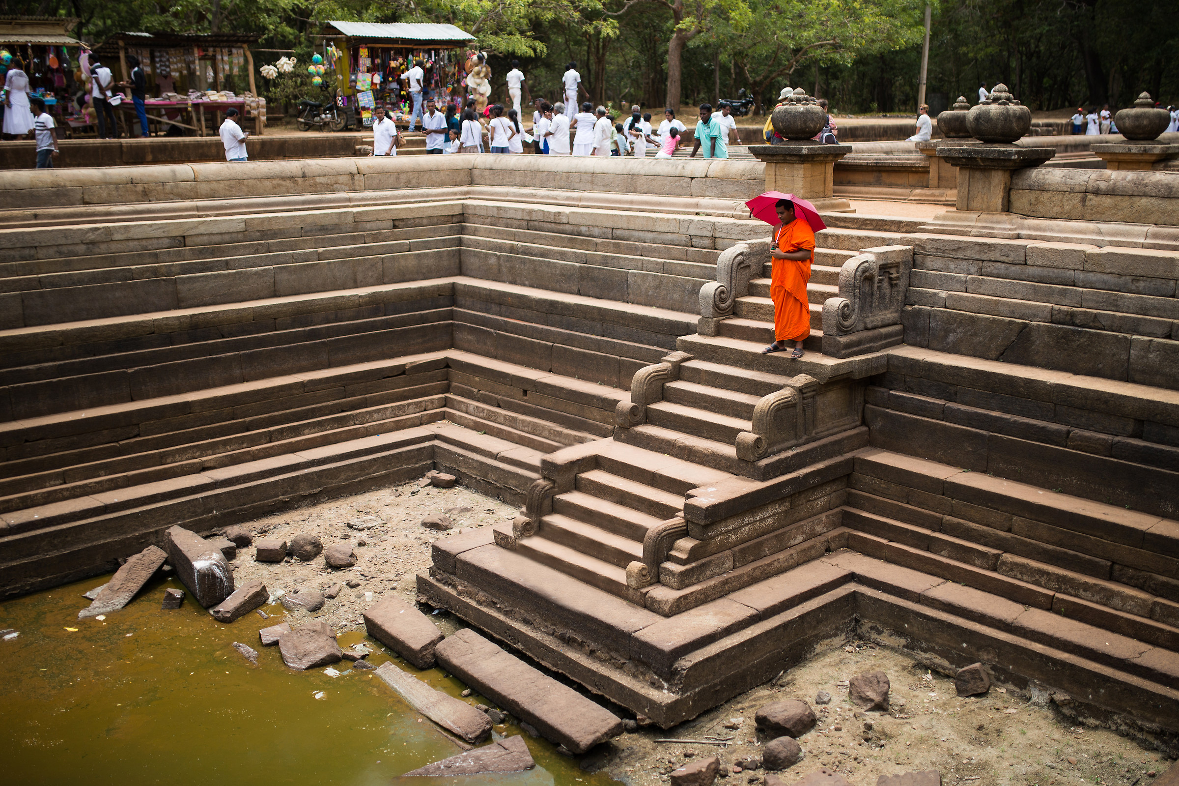 The ancient ruins of Anur? Dhapura