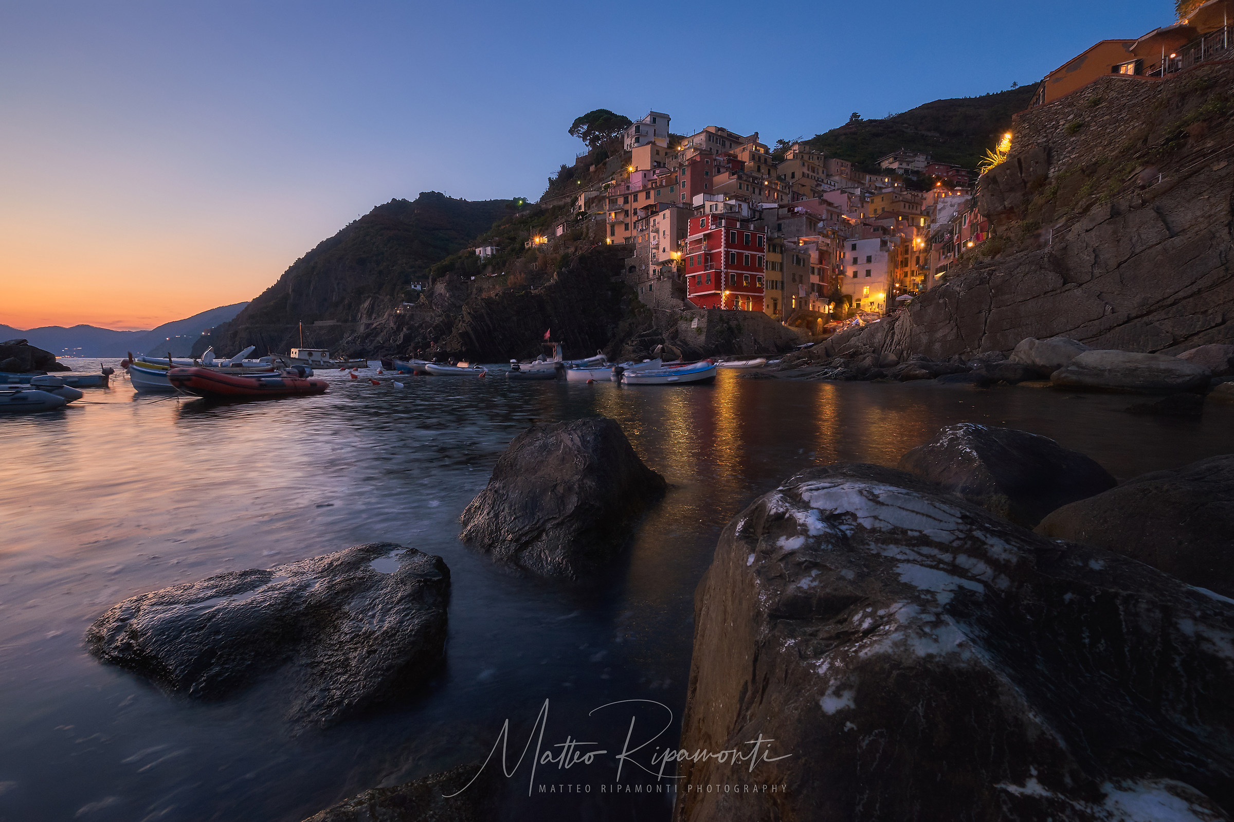 Riomaggiore lights up