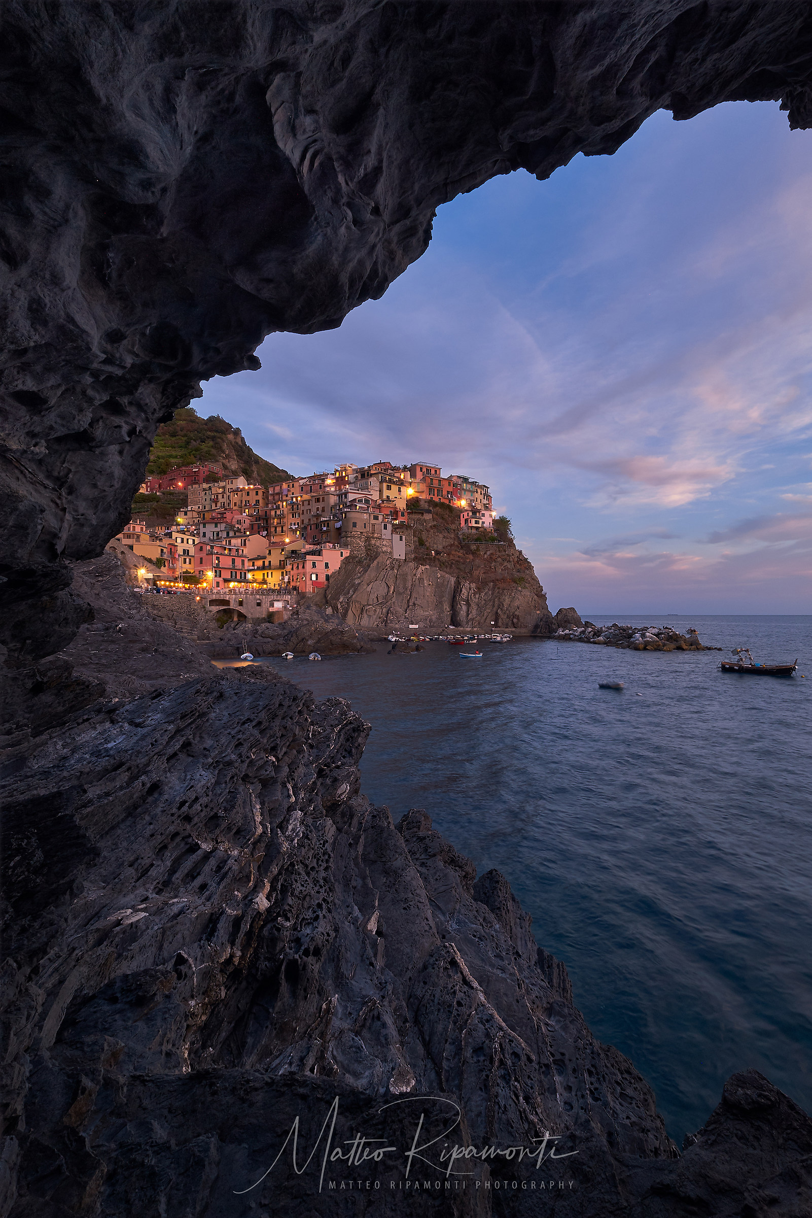 Manarola and its glimpses