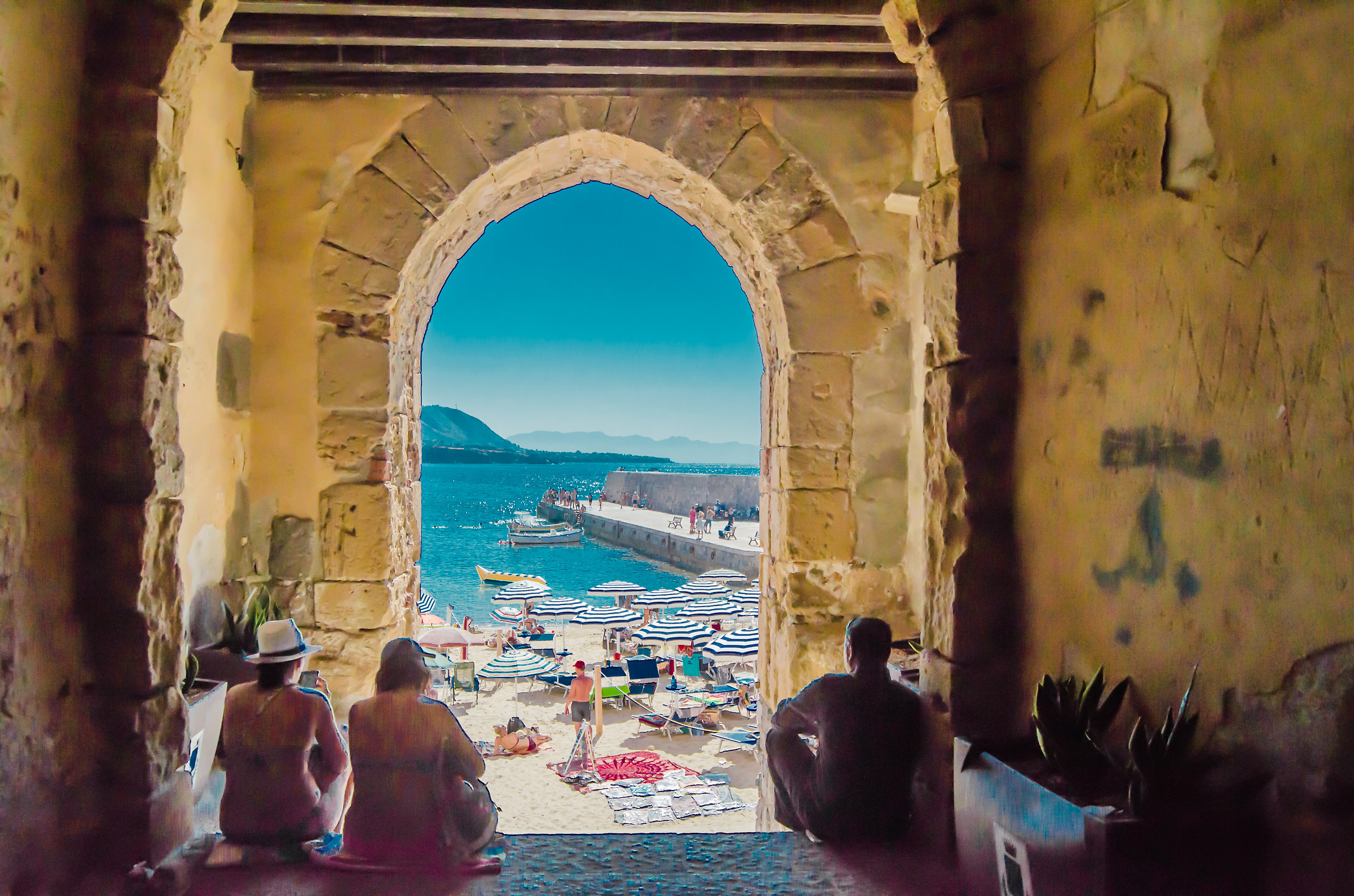 Una porta su Cefalù