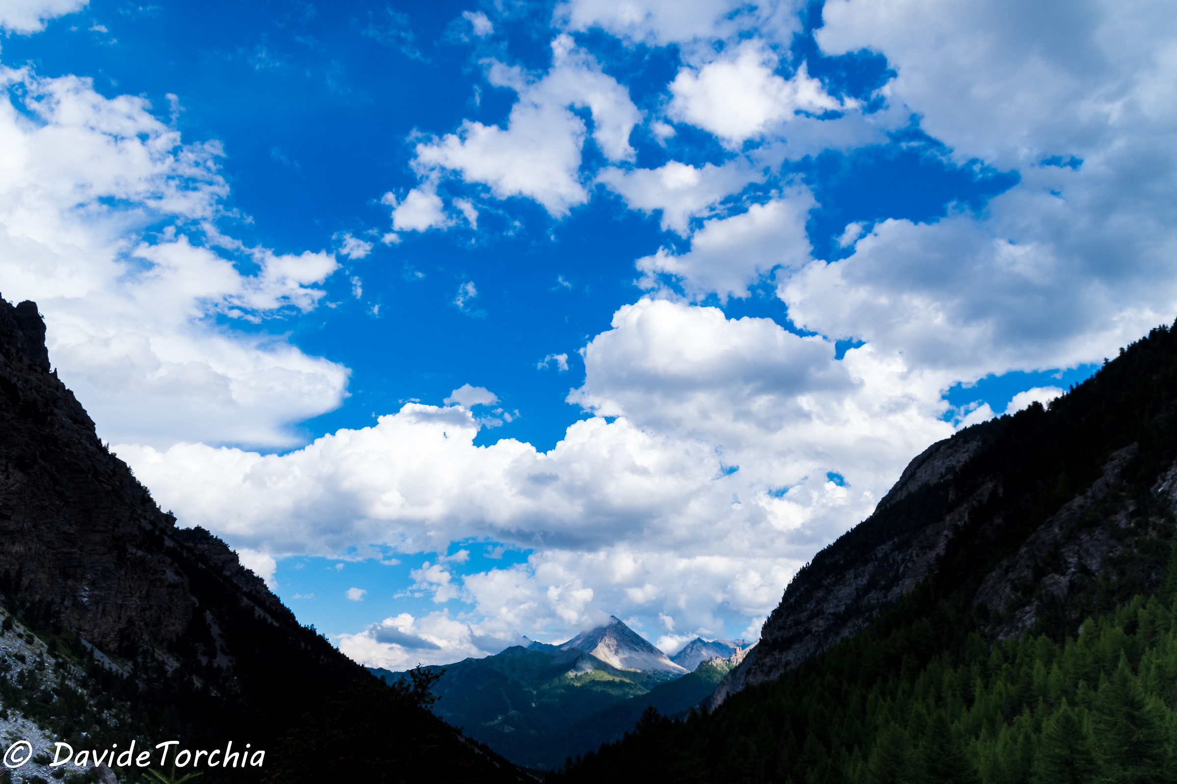 La montagna tra le nuvole