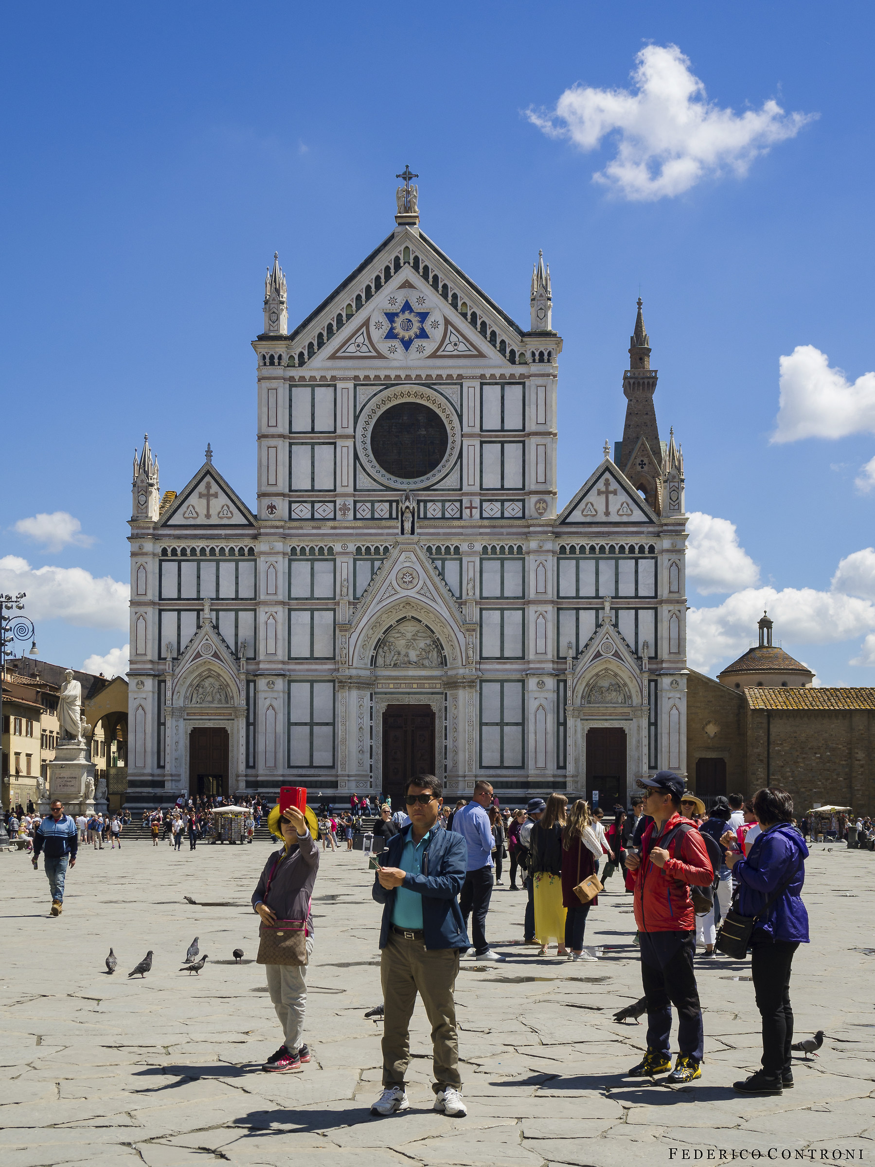 Tourism snaps and flees