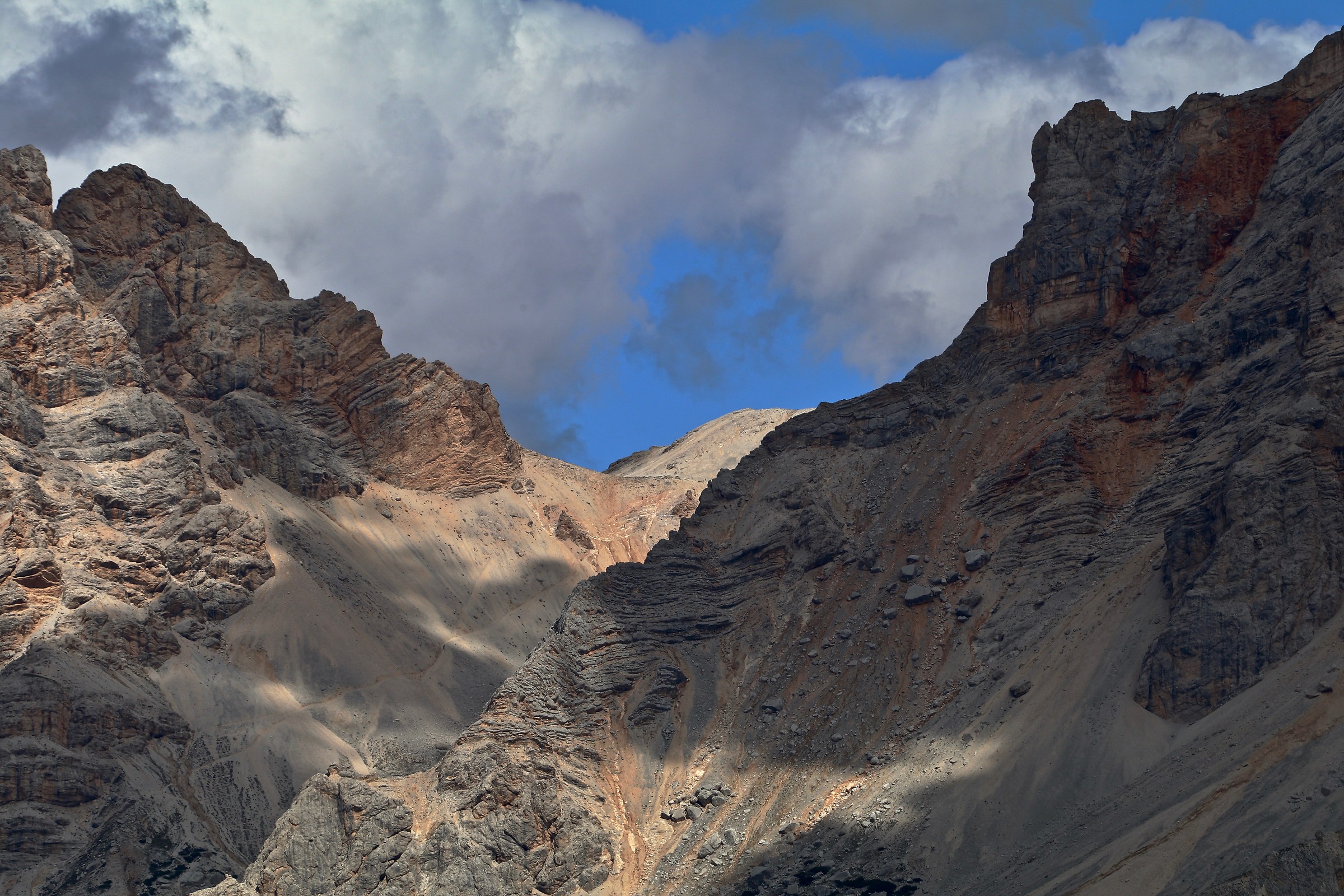 chiaro scuro al passaggio delle nuvole...