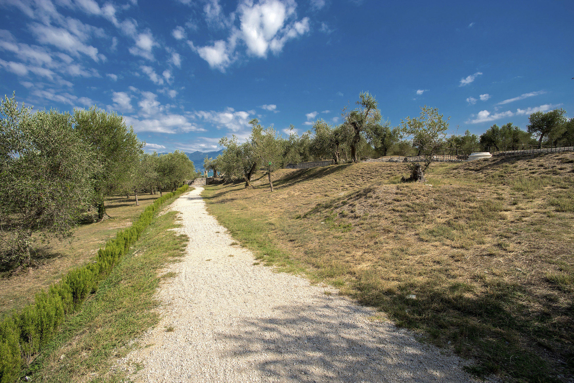 Sirmione - verso le Grotte di Catullo
