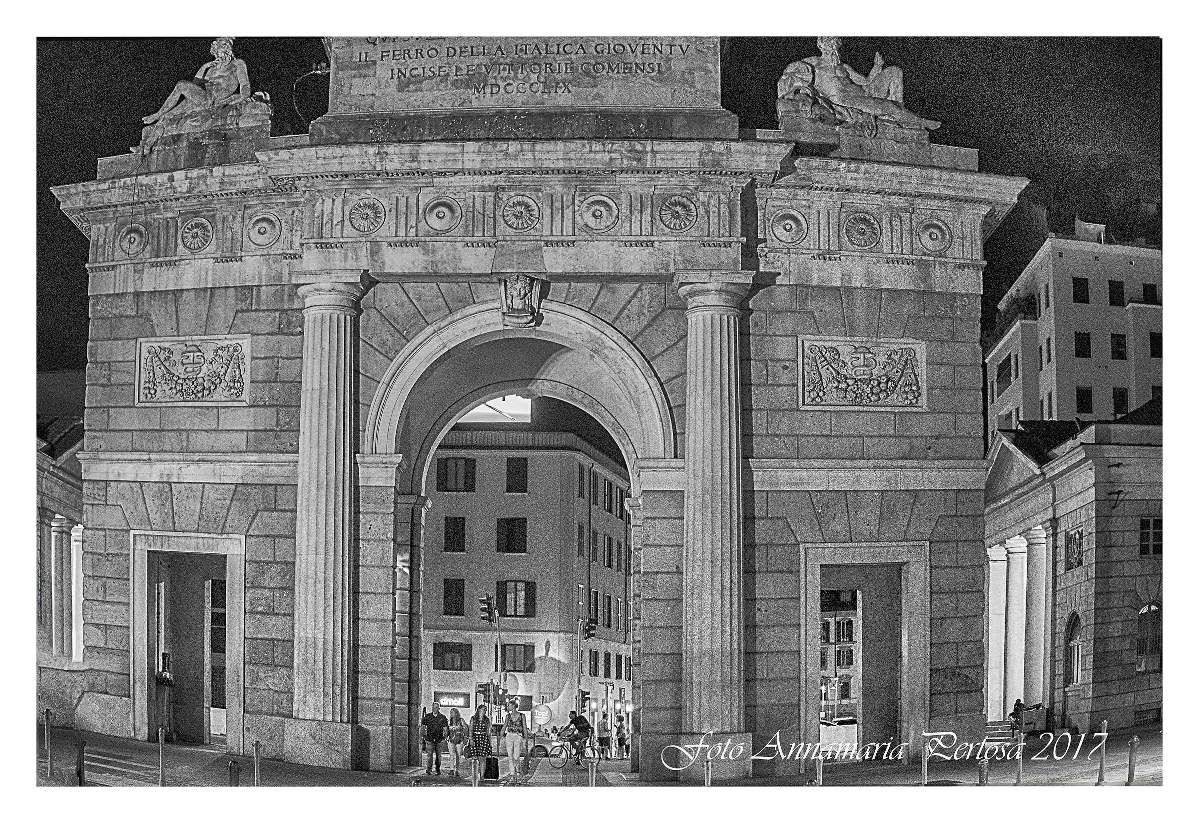 Porta Garibaldi and the bow of the Moraglia