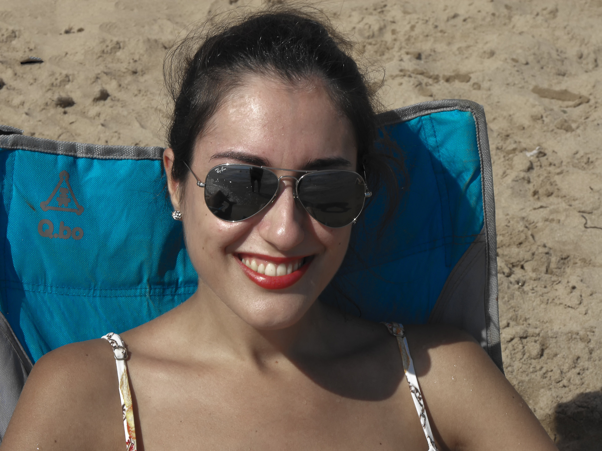 Il mondo sembra sempre più luminoso dietro un sorriso...