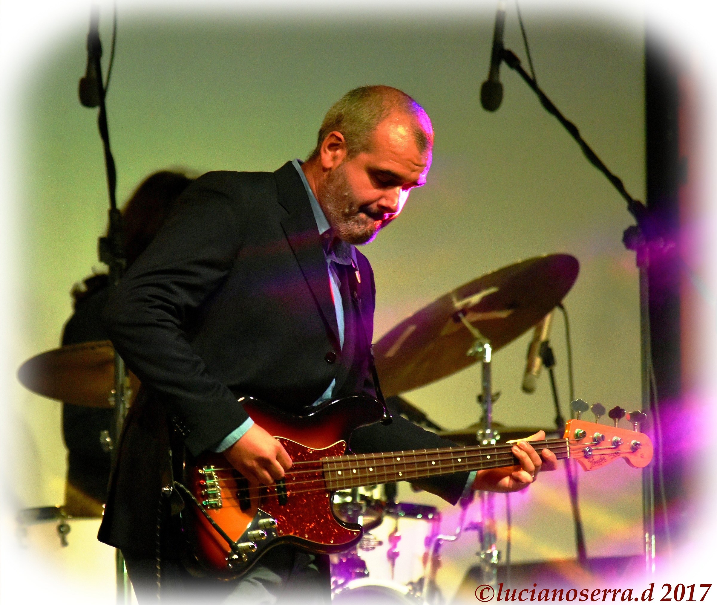 Andrea Gustinetti - Revolver