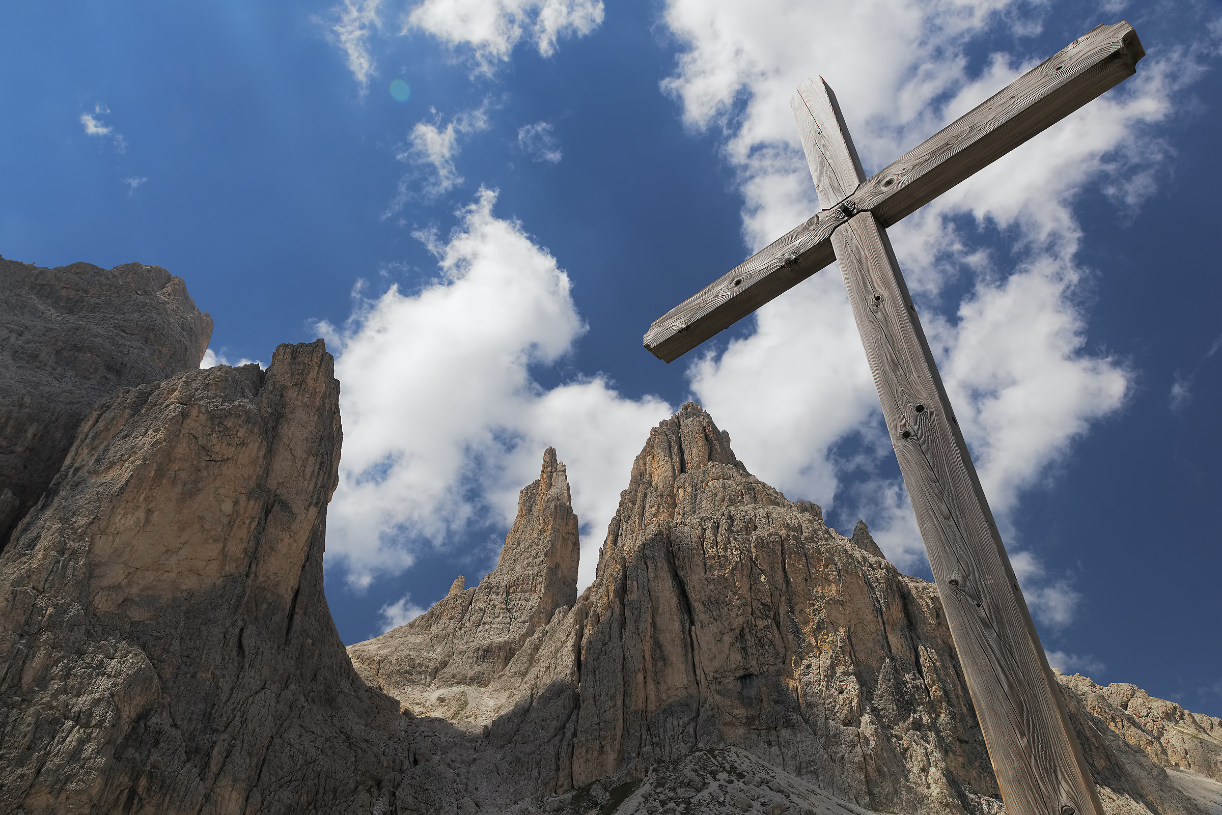 onore a voi caduti per noi