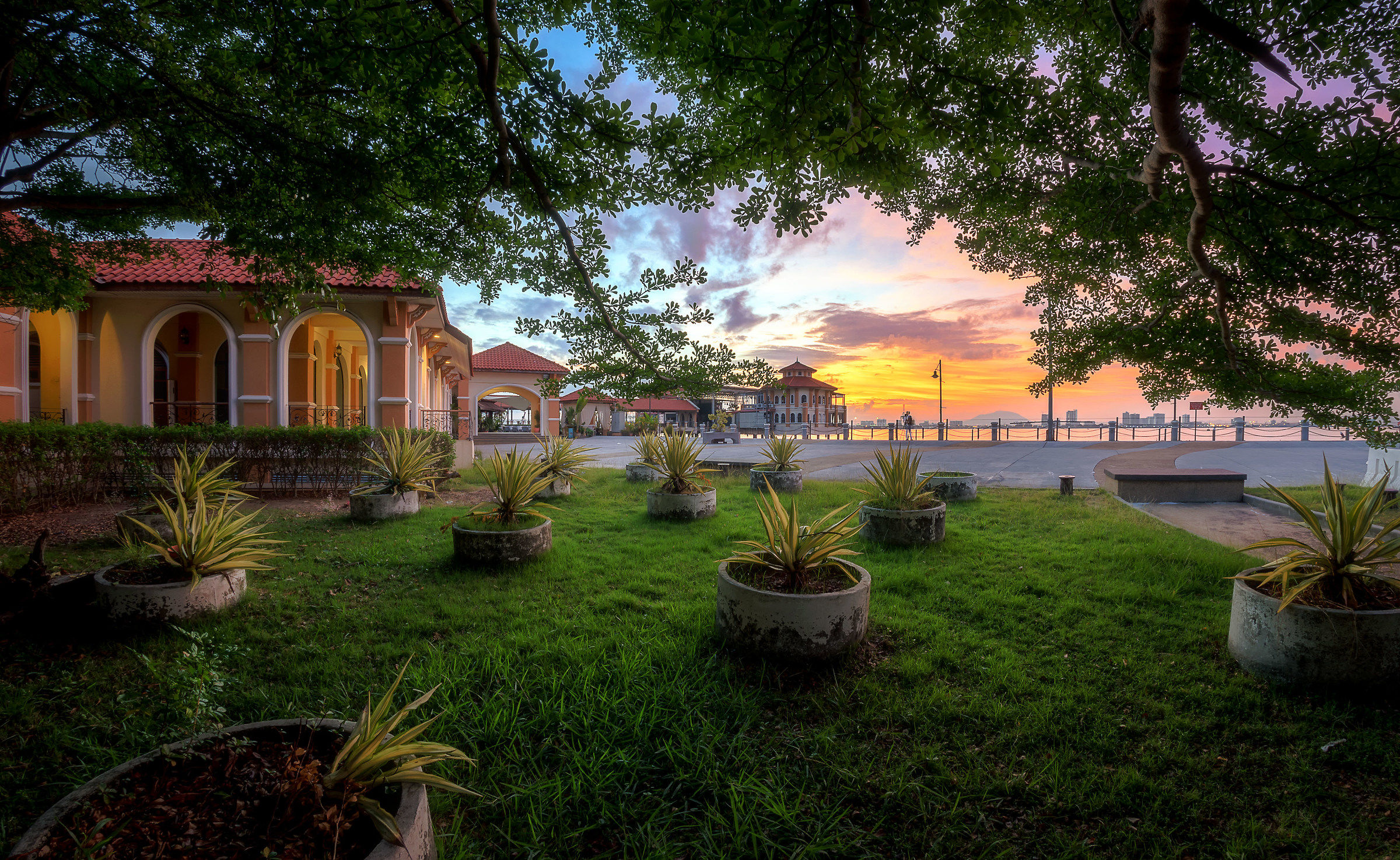 QE II 360 Waterfront Venue