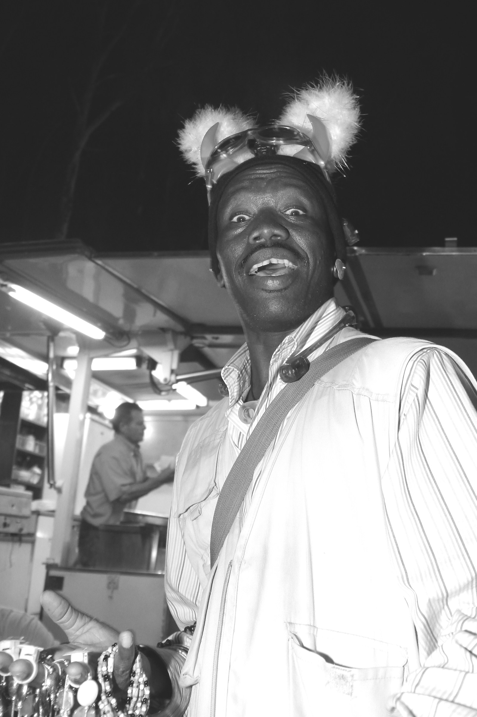 Tu compra, poi scatta