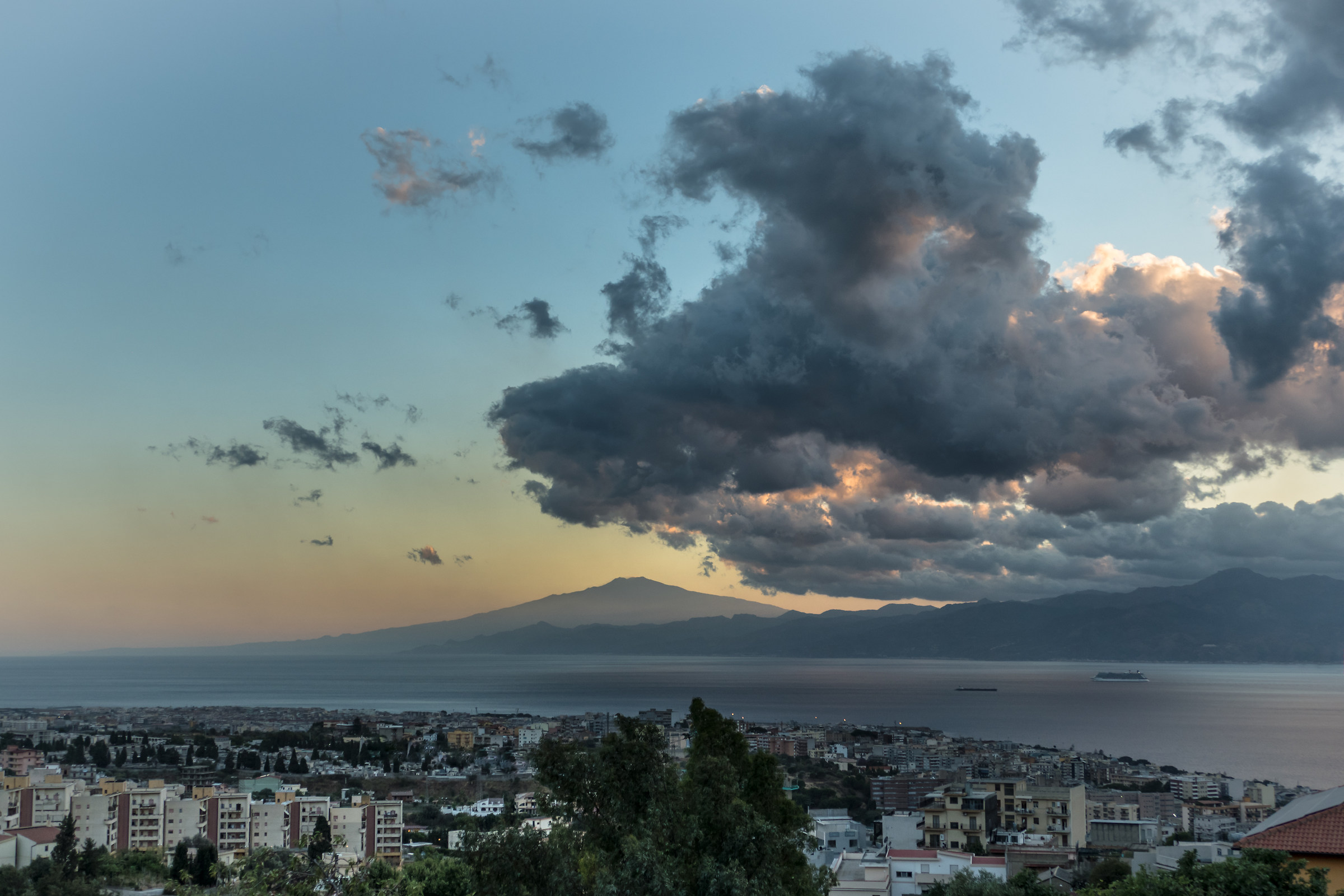 Cloud over the Straits of Messina ..