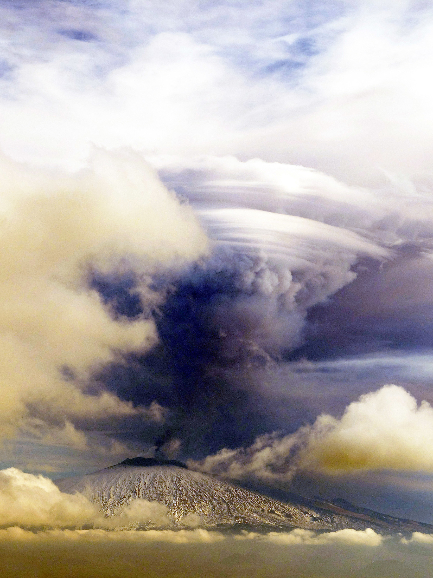 .. and it's just an Etna show !!