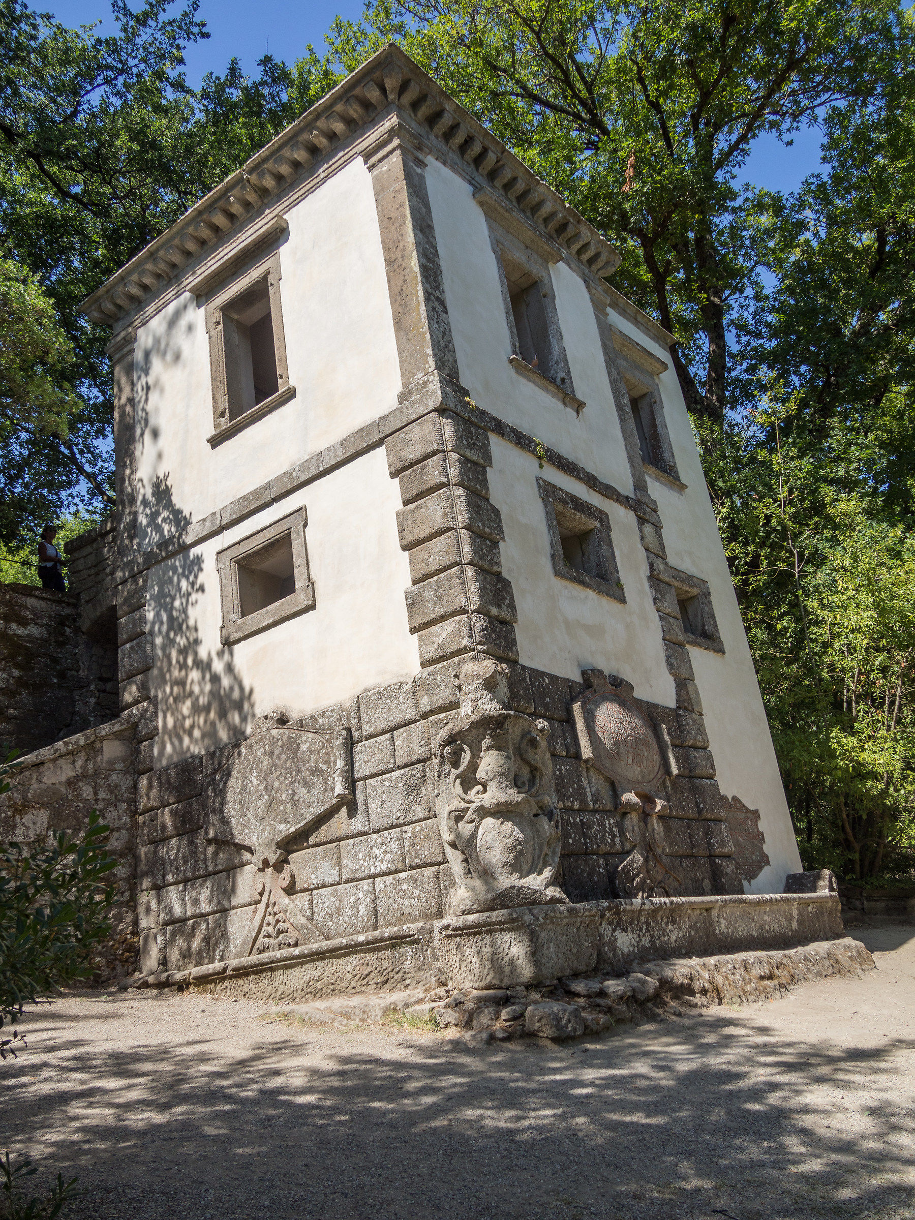 "The house leaning" Bomarzo