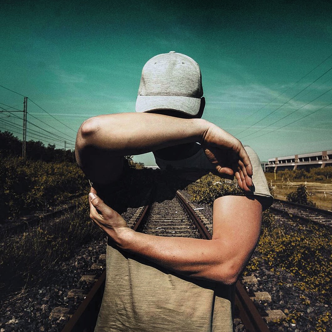 Waiting for the transhipment