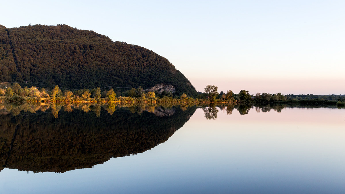Tra cielo e lago