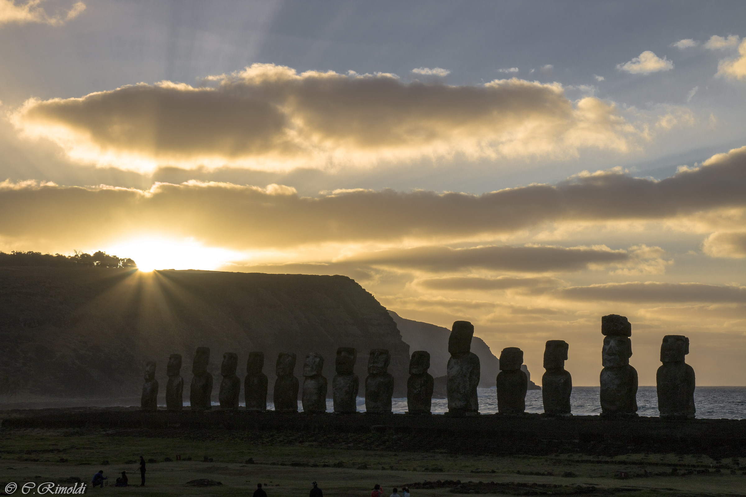 Sunrise in Ahu Tongariki