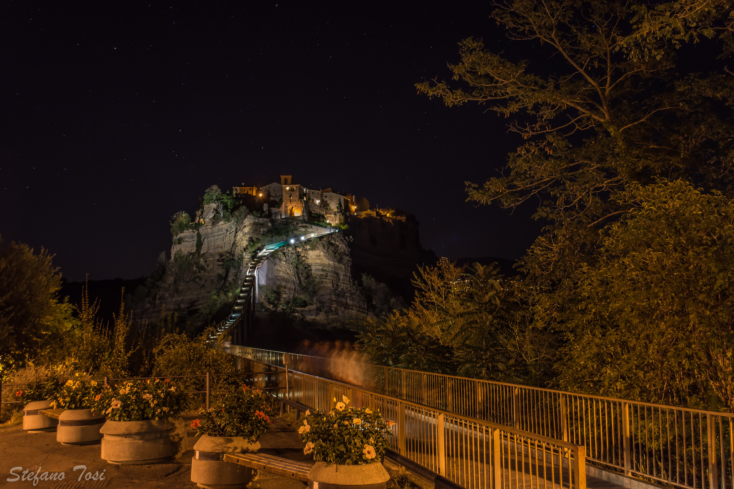 Civita, the city that dies 3