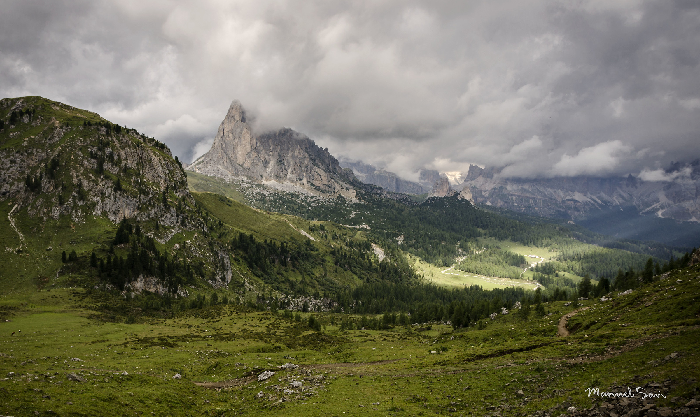 light in the Giau pass