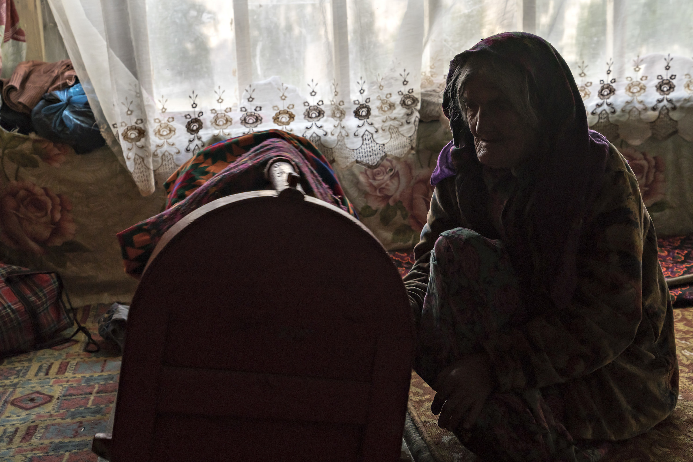 Elderly woman of Barchadif celebrating her nephew