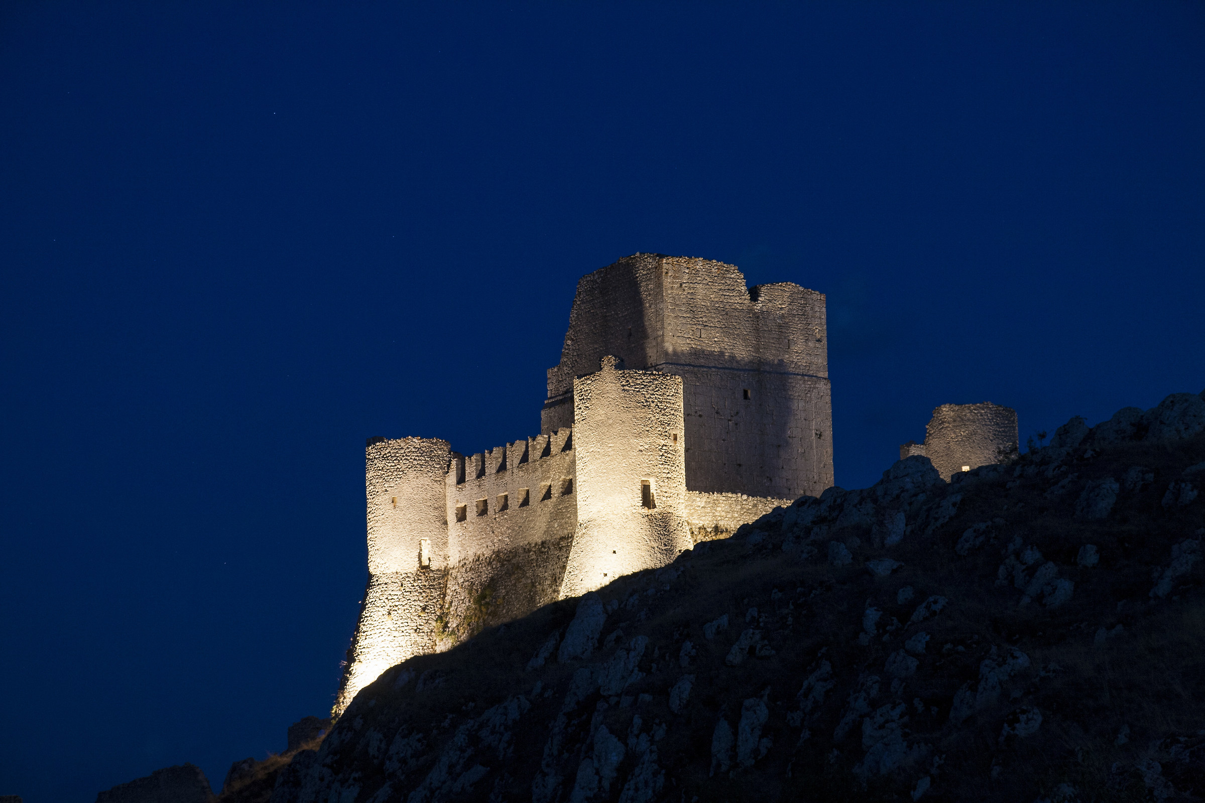 Rocca Calascio in blu