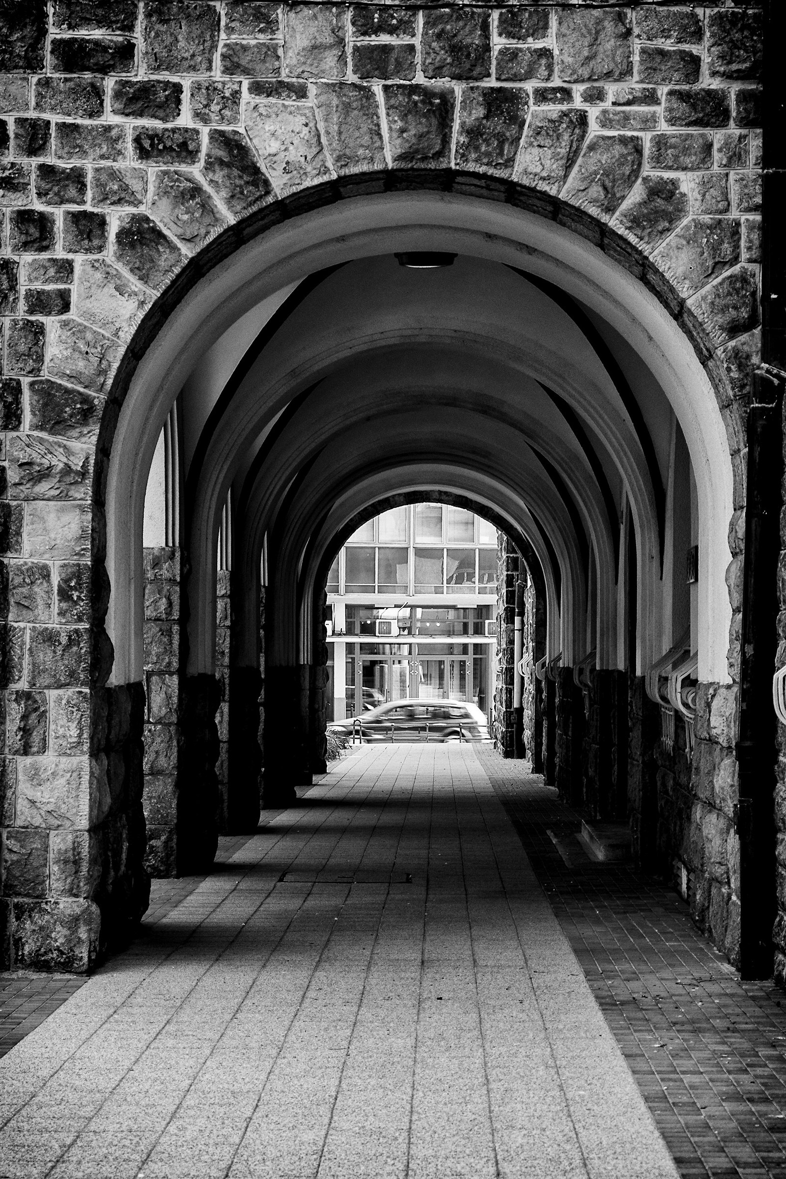 Iskola oszlopcsarnok