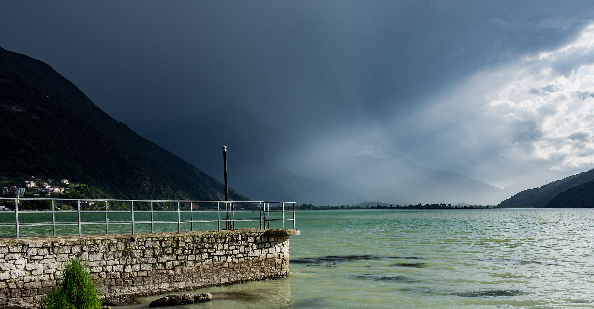 Lake Mezzola - Special lights