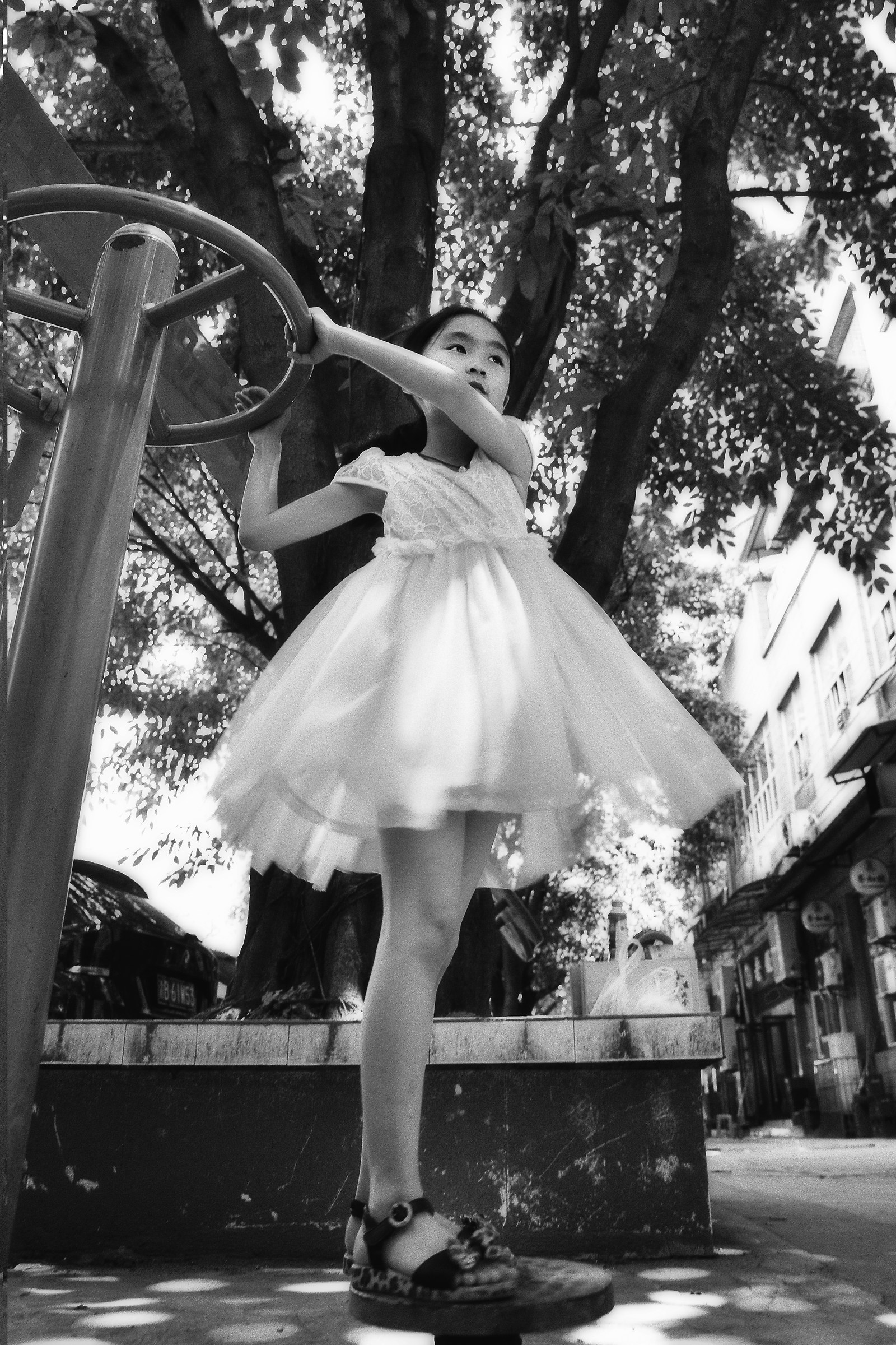 pensive swing. Chongqing, 2017