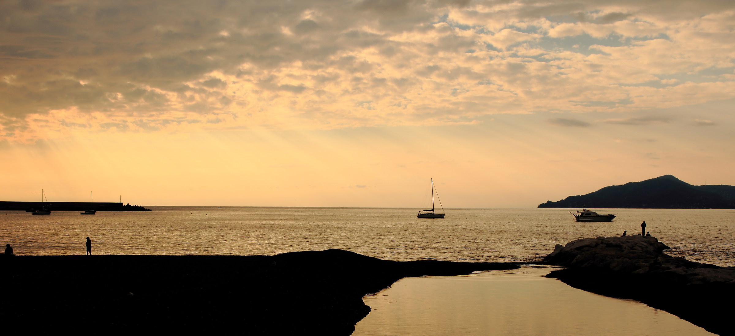 calm in the Gulf of Tigullio